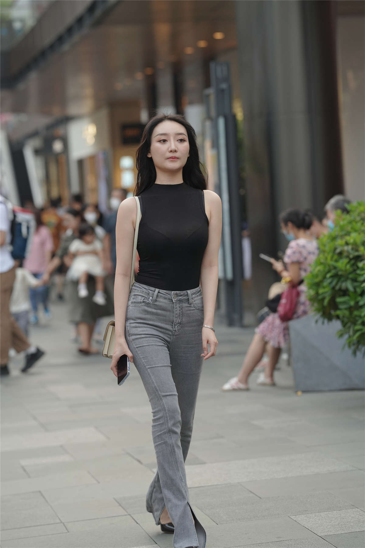 性感牛仔裤女友-日更街拍