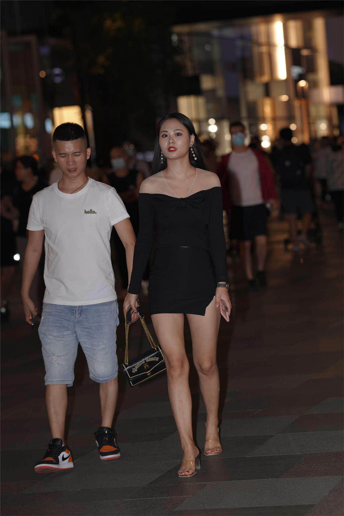 图片[2]-一字肩短裙搭配-日更街拍