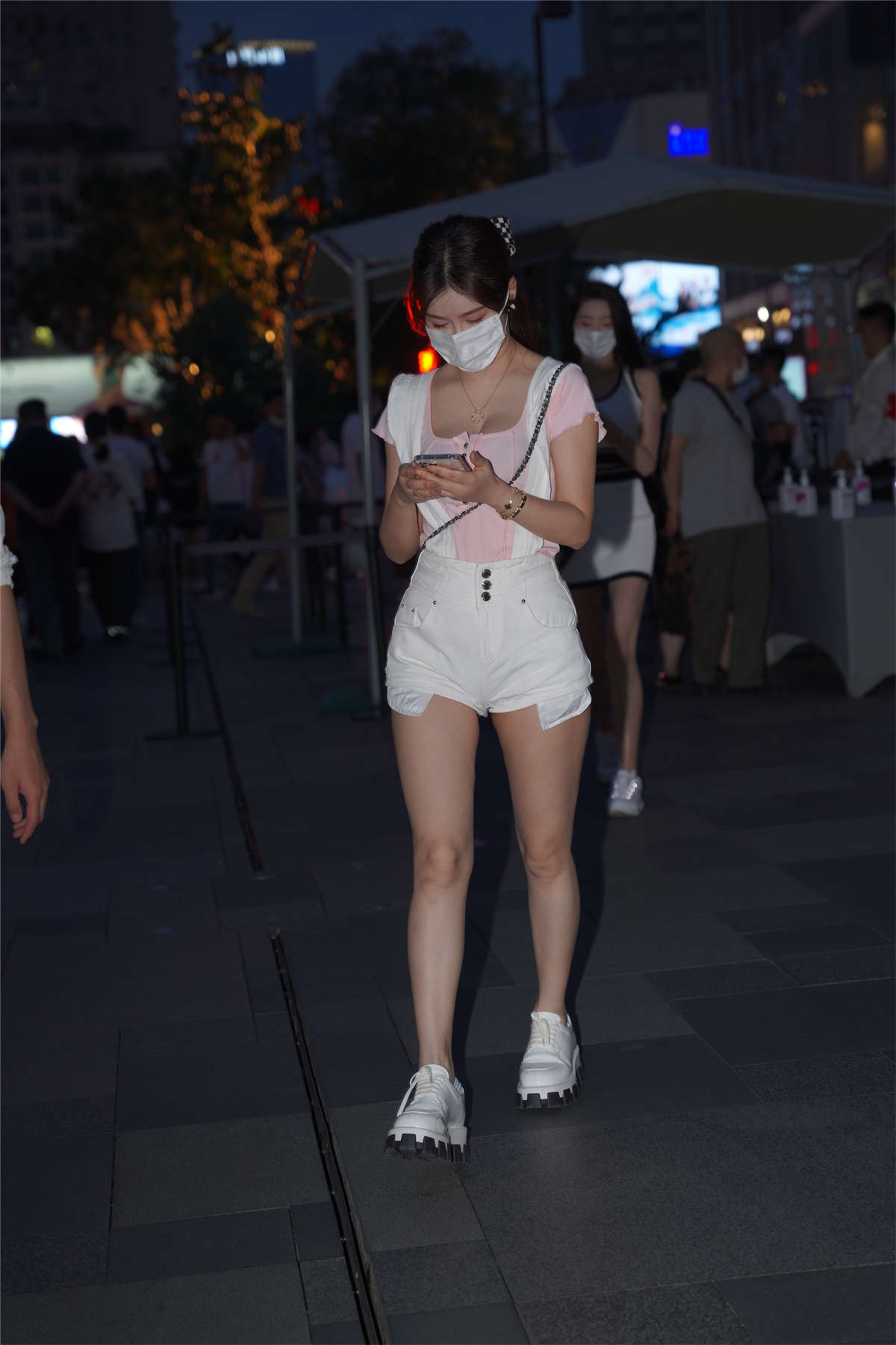 图片[2]-可爱粉色系背带裤-日更街拍