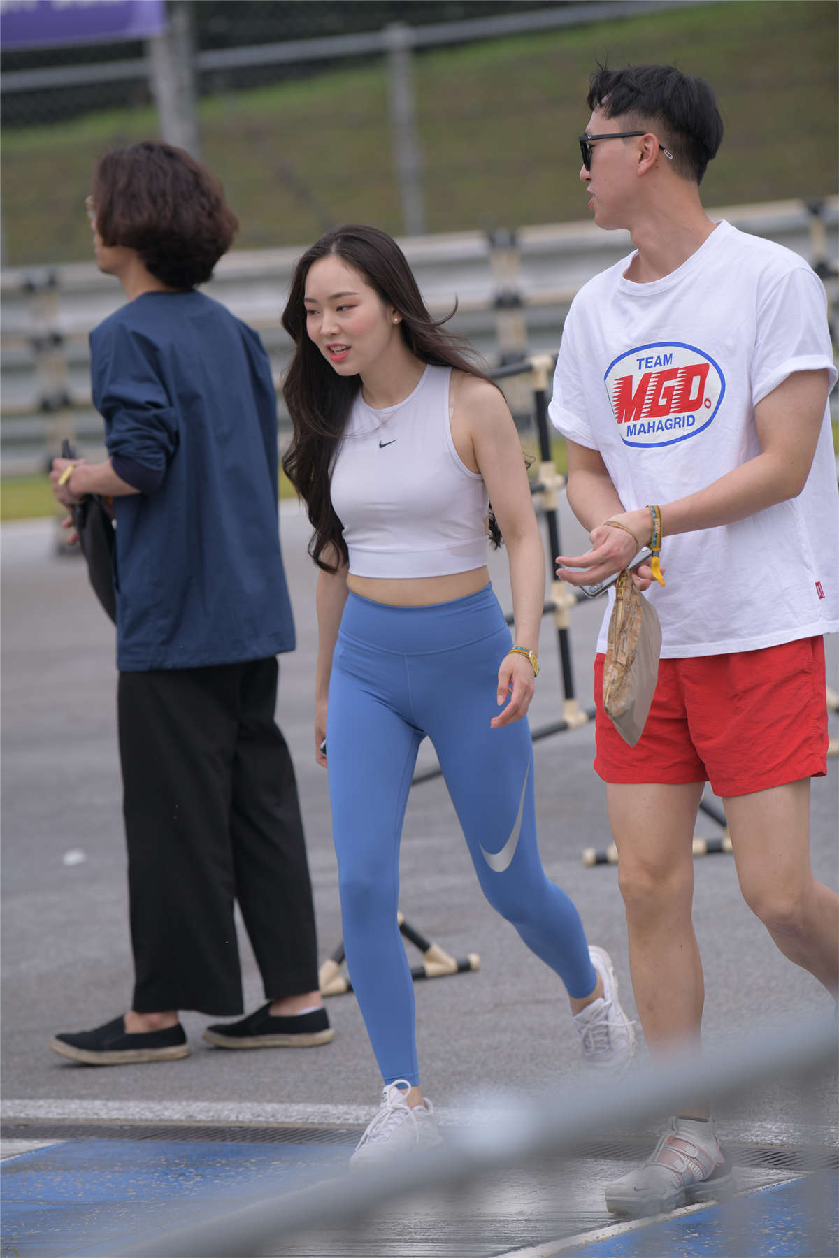 图片[2]-甜美蓝色瑜伽运动装-日更街拍