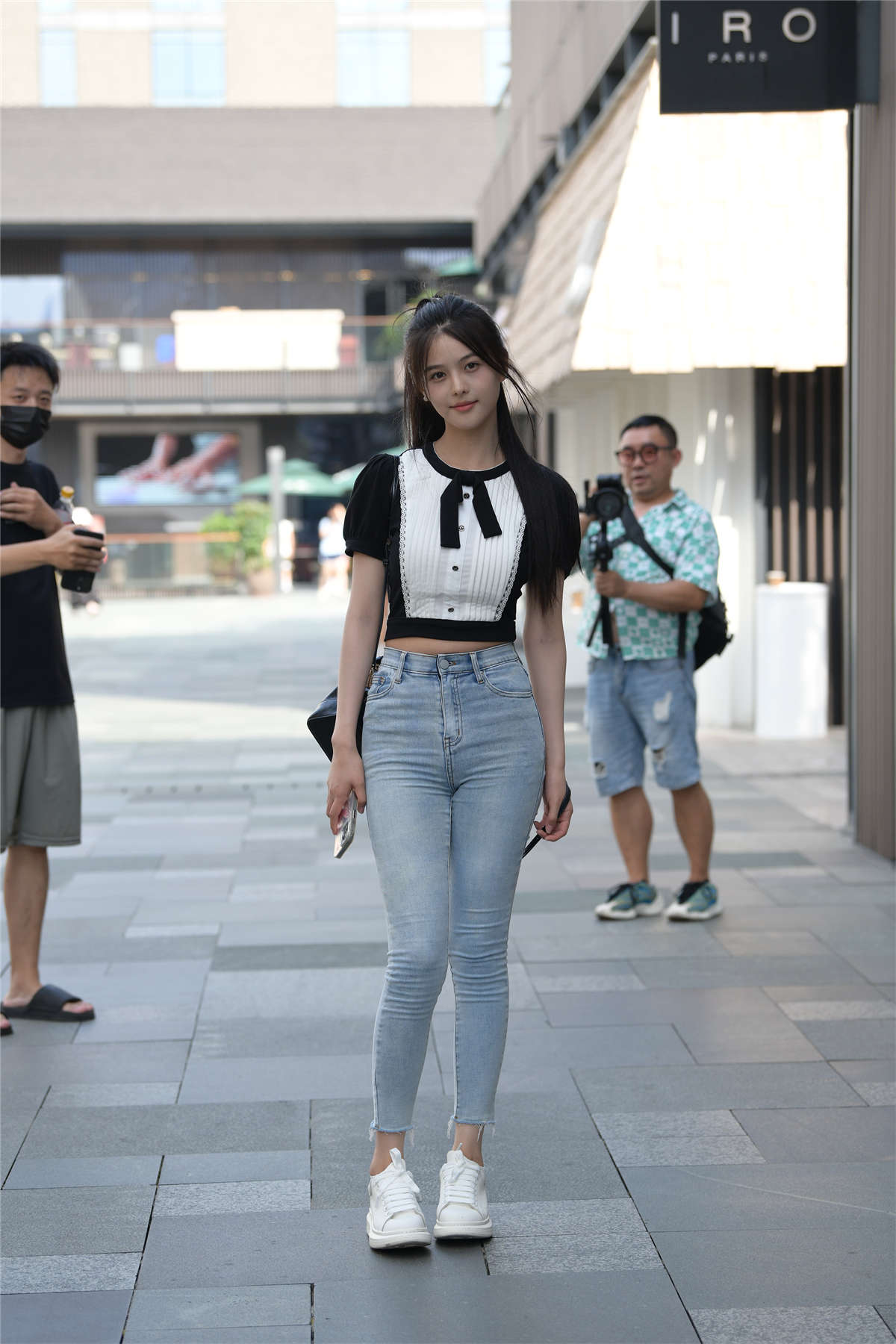 图片[2]-清秀可爱邻家小妹-日更街拍