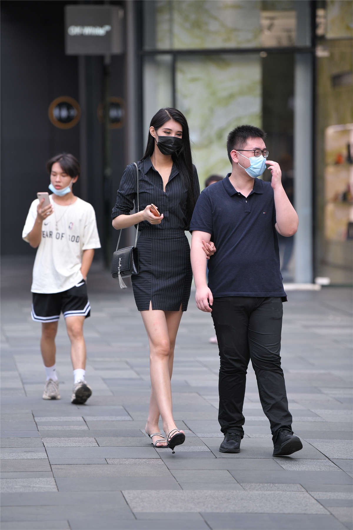 图片[2]-高桃黑裙大长腿-日更街拍