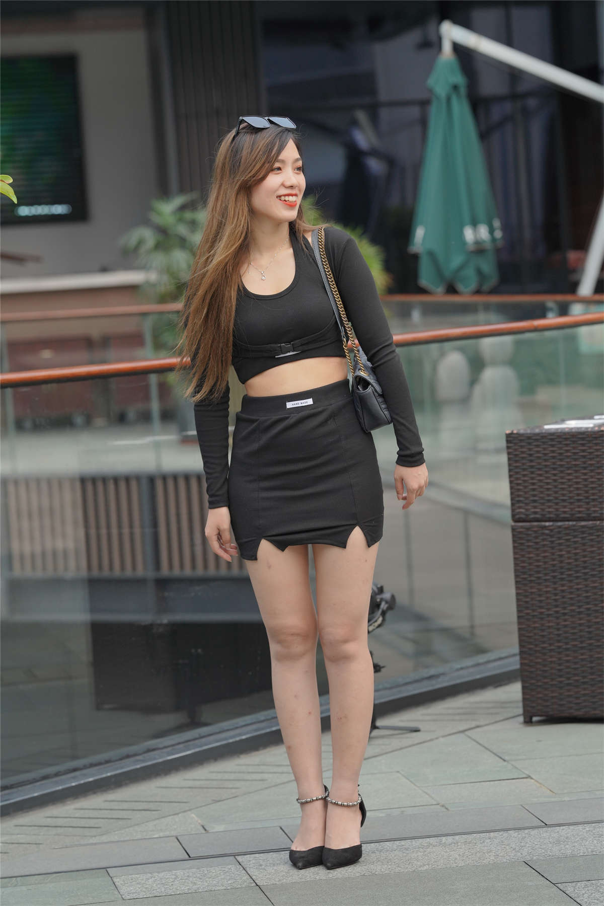 图片[2]-黑色套装裙-日更街拍