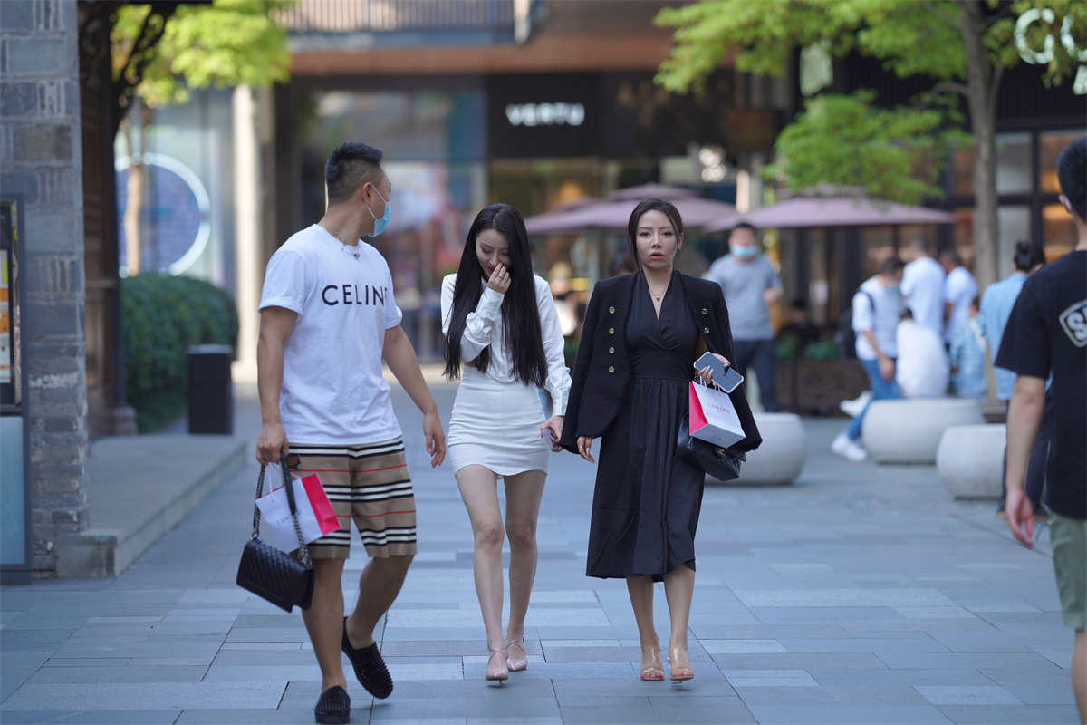 图片[2]-时尚衬衫短裙-日更街拍