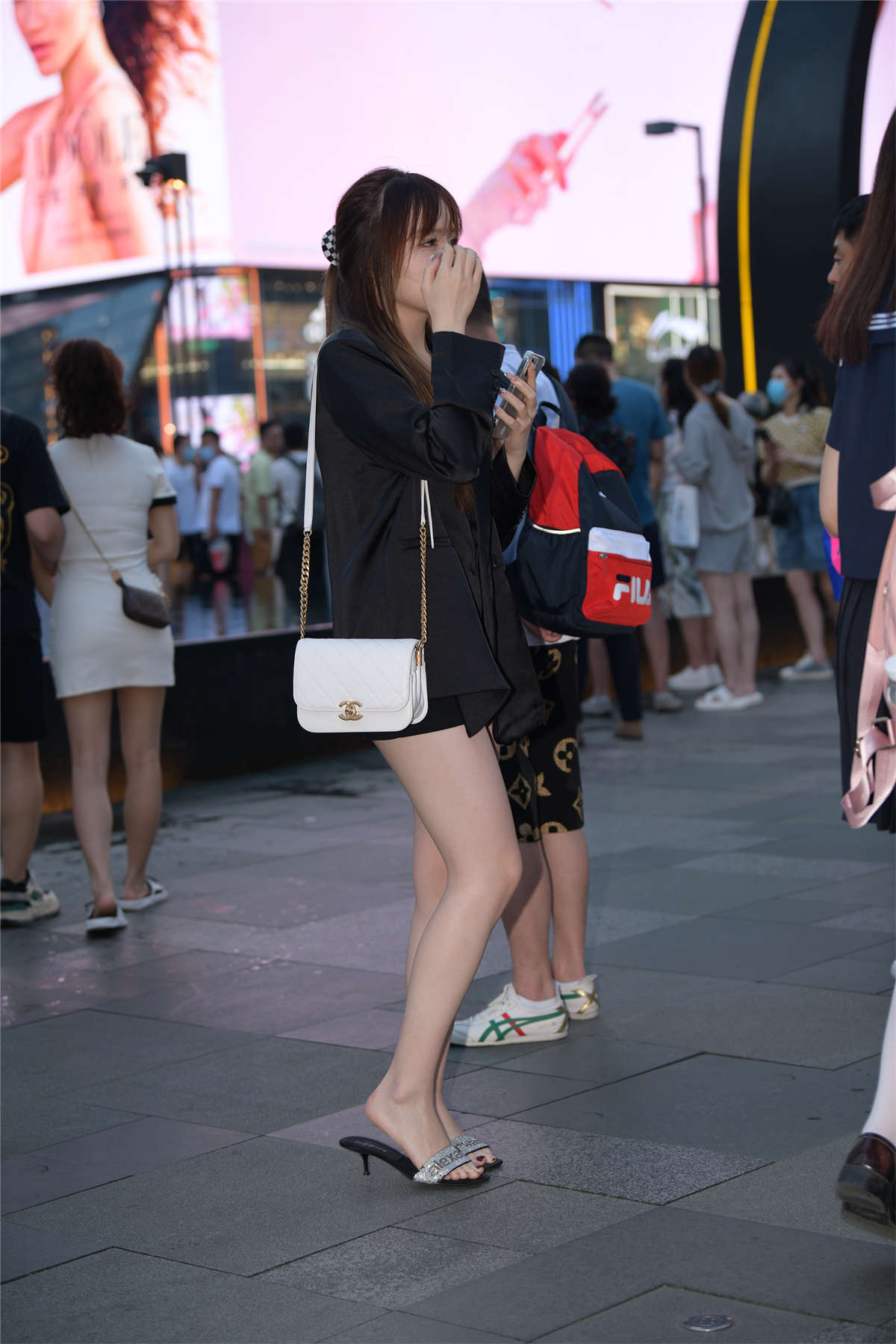 图片[2]-长西装简单显腿-日更街拍