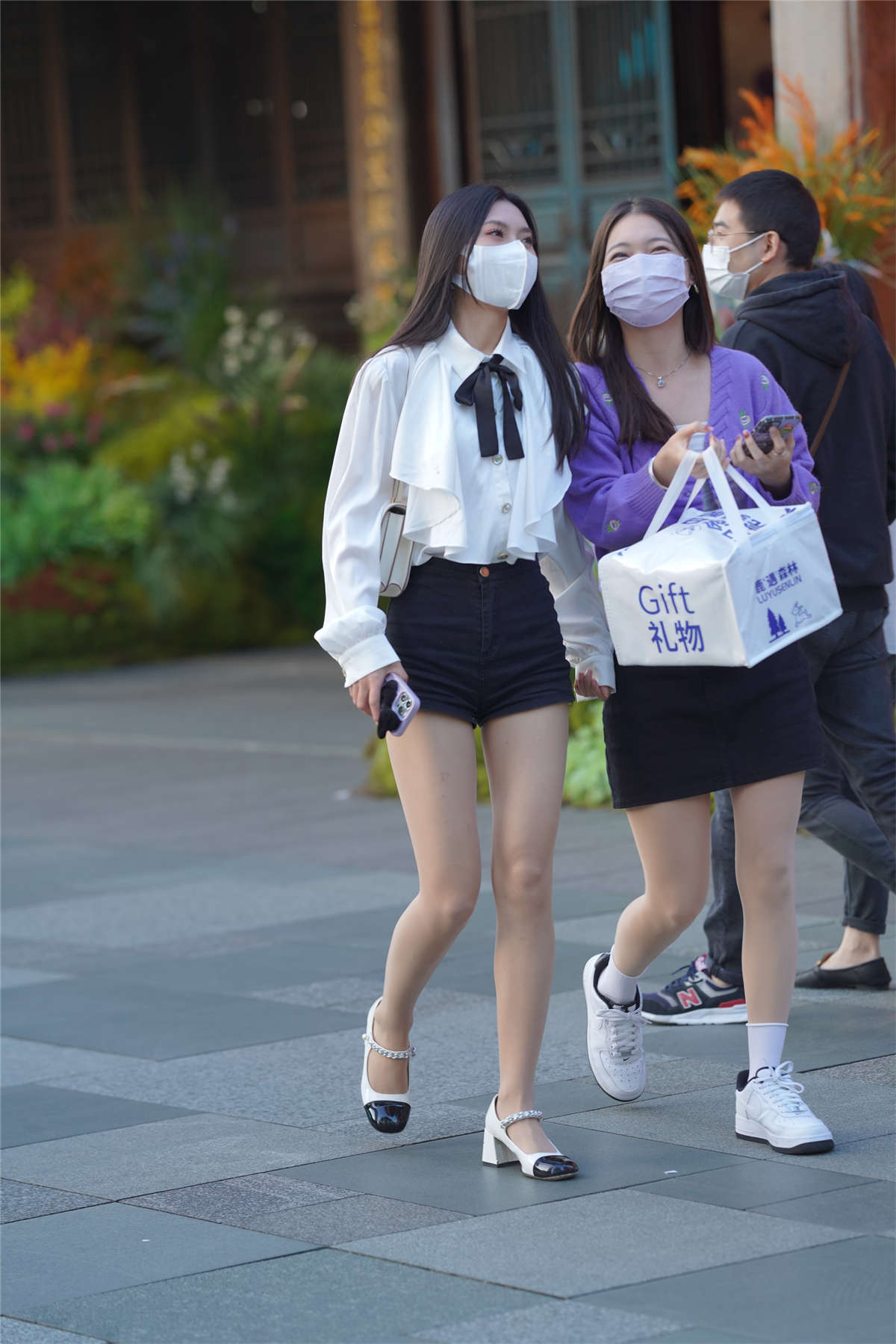 图片[2]-白色职业装美女-日更街拍