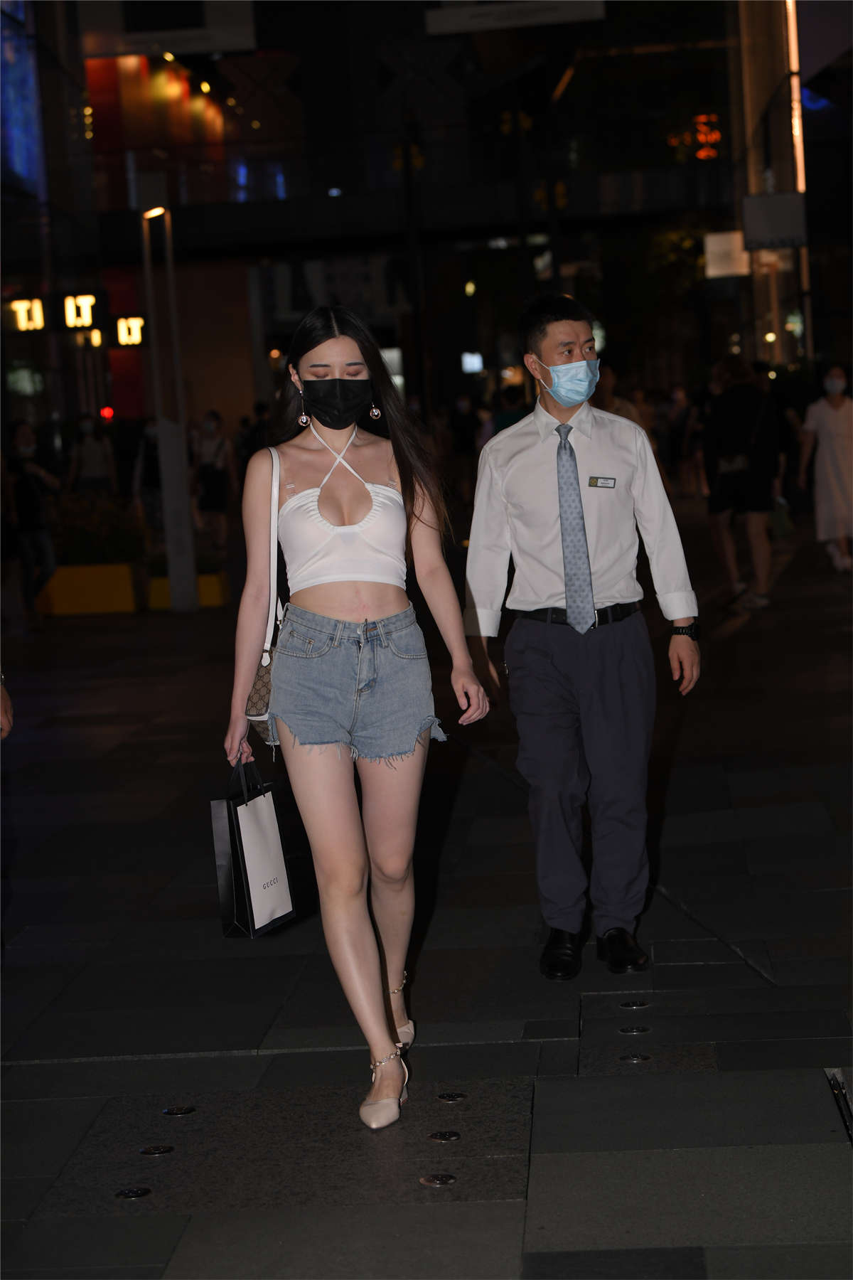 图片[2]-简单牛仔短裤-日更街拍