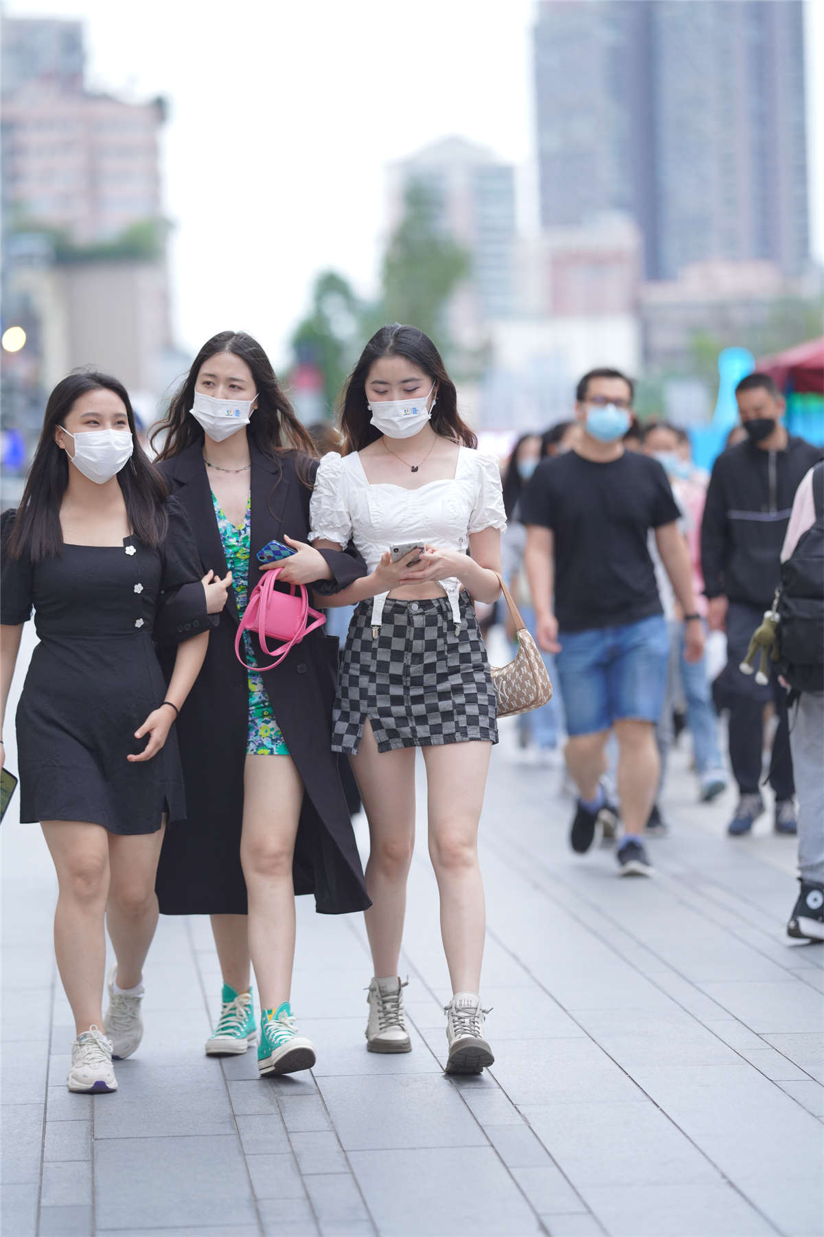 图片[2]-高挑靓丽姐妹花-日更街拍