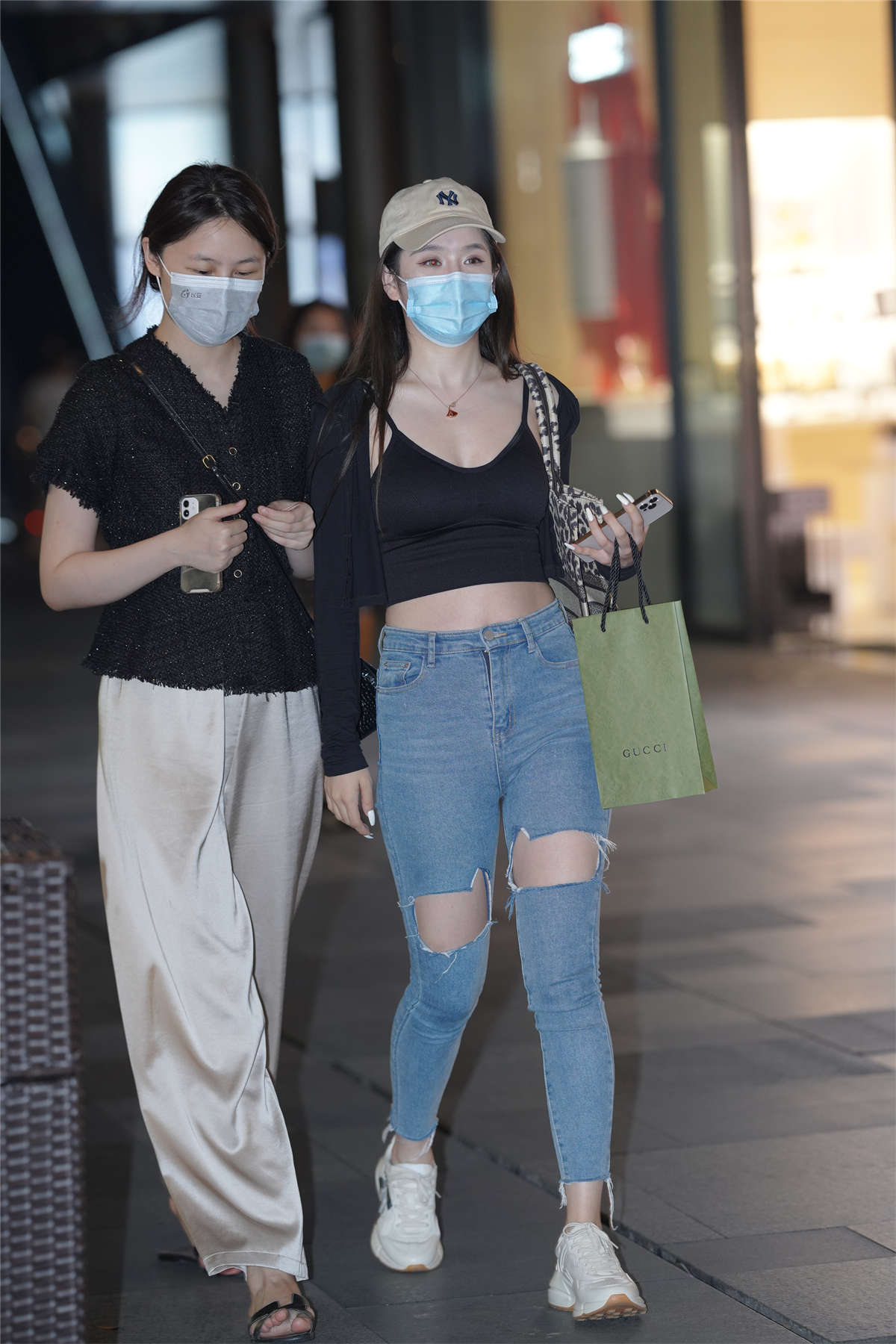 图片[2]-小白鞋牛仔裤-日更街拍