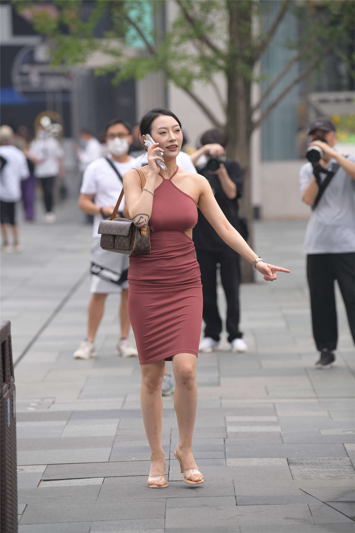 图片[2]-大气魅力修身裙-日更街拍