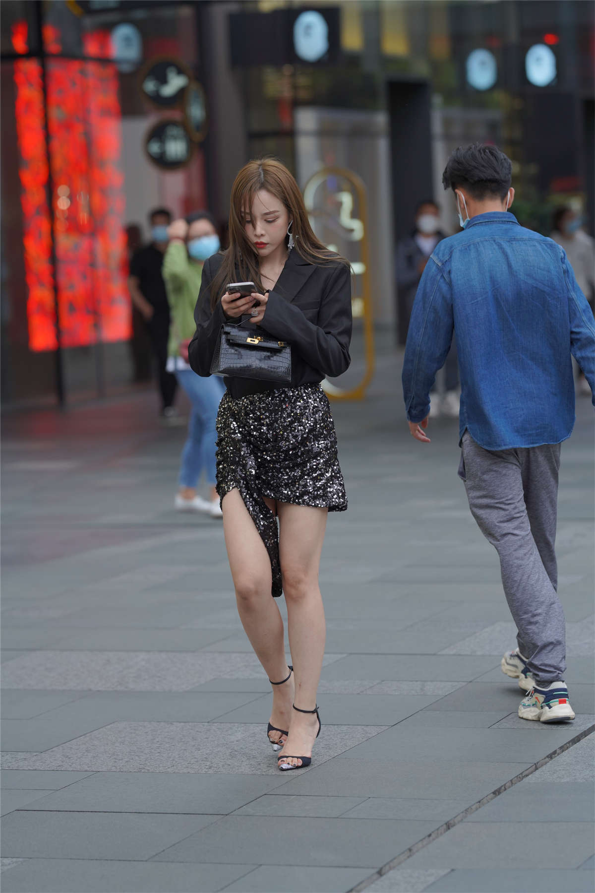 图片[2]-短西装外套亮片裙-日更街拍