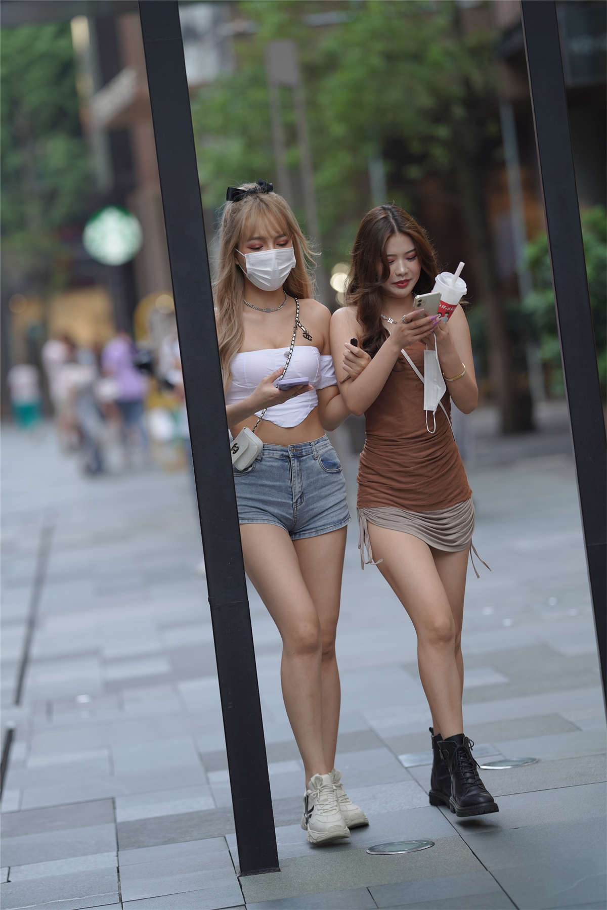 热辣女孩-日更街拍