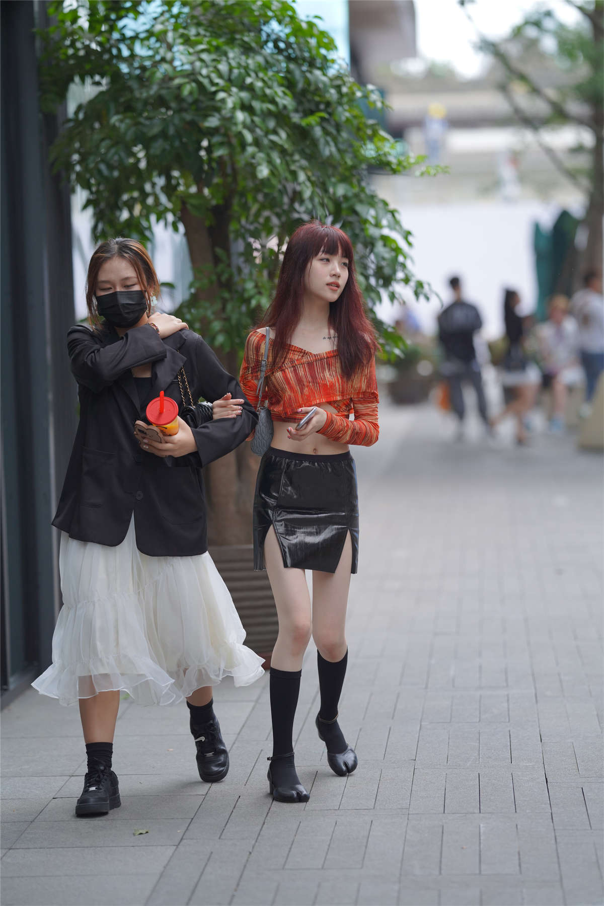 图片[2]-不一样的皮裙-日更街拍