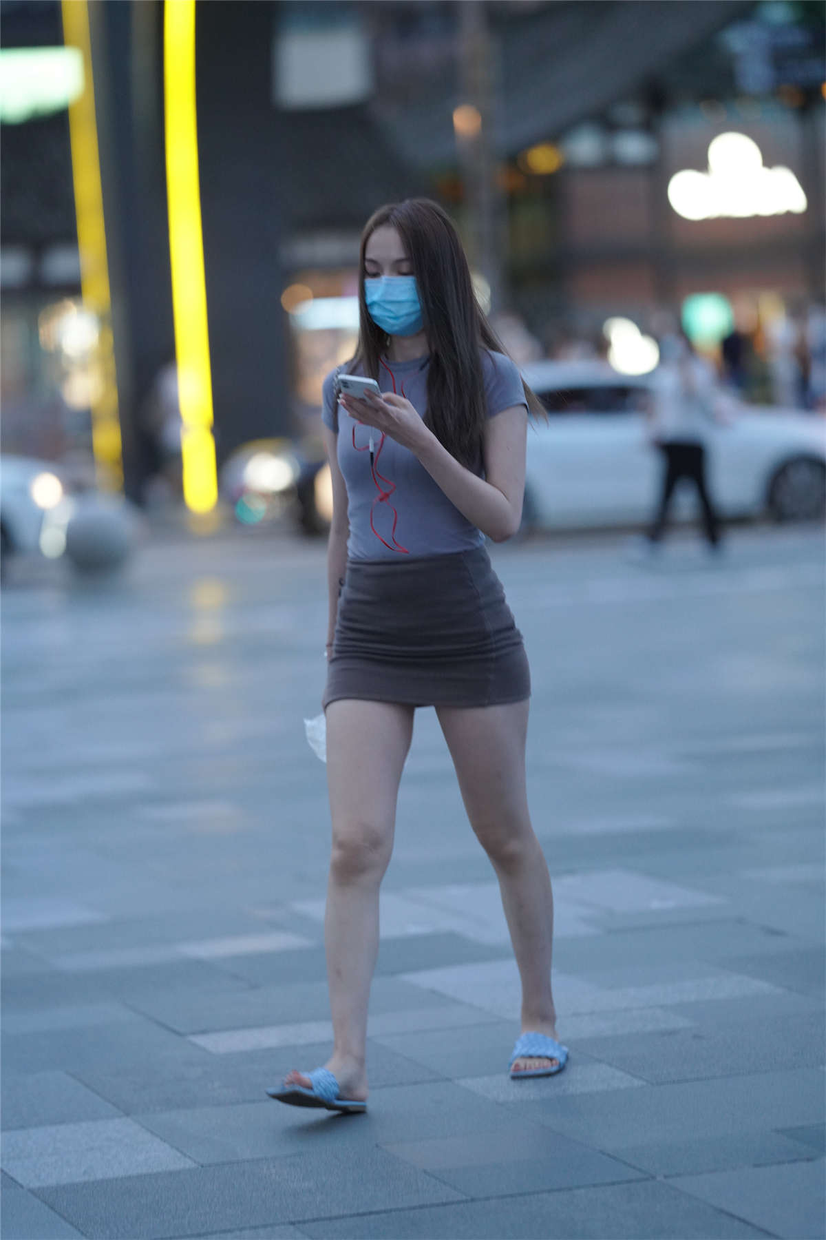 修身短裙搭配-日更街拍