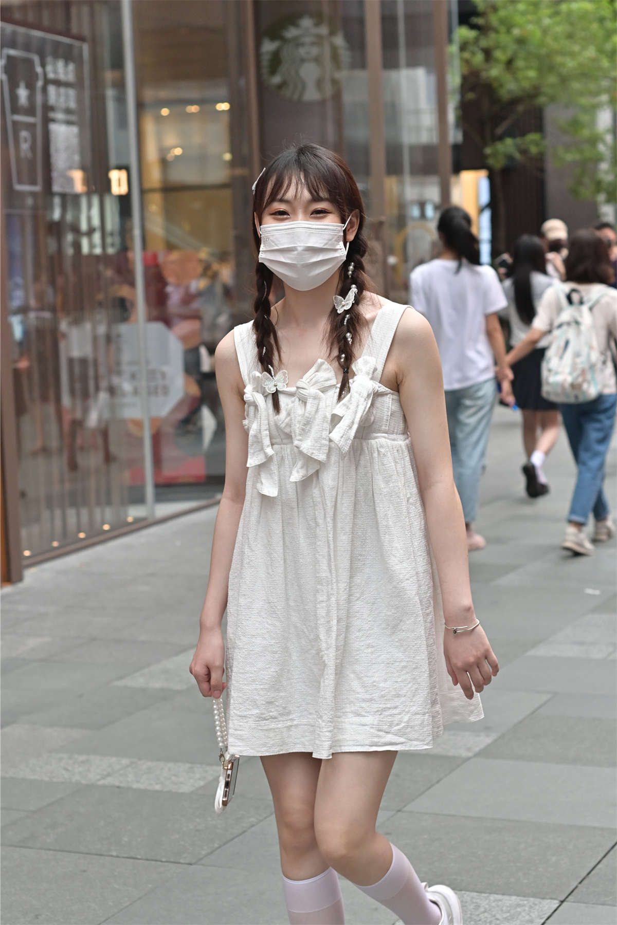 甜甜的可爱小姐姐-日更街拍