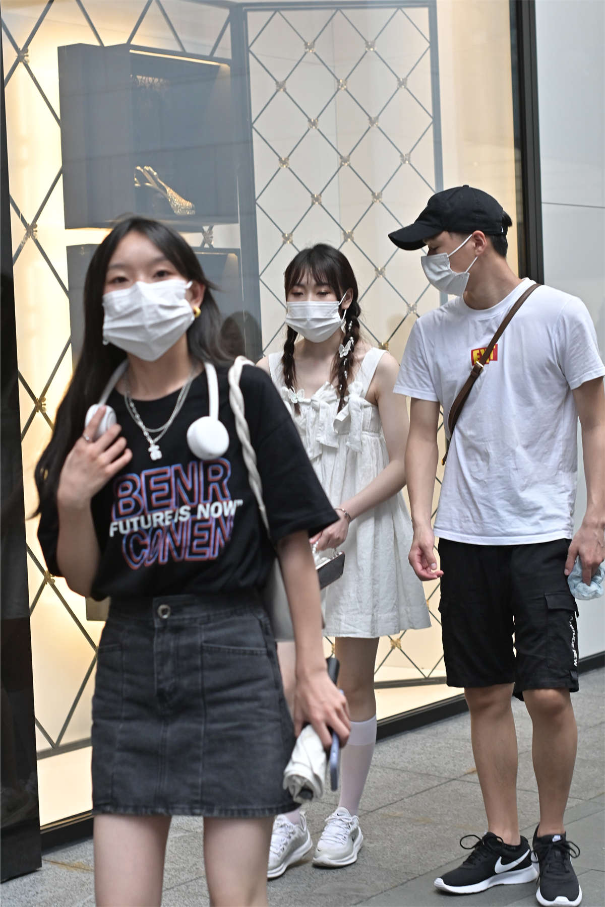 图片[2]-甜甜的可爱小姐姐-日更街拍