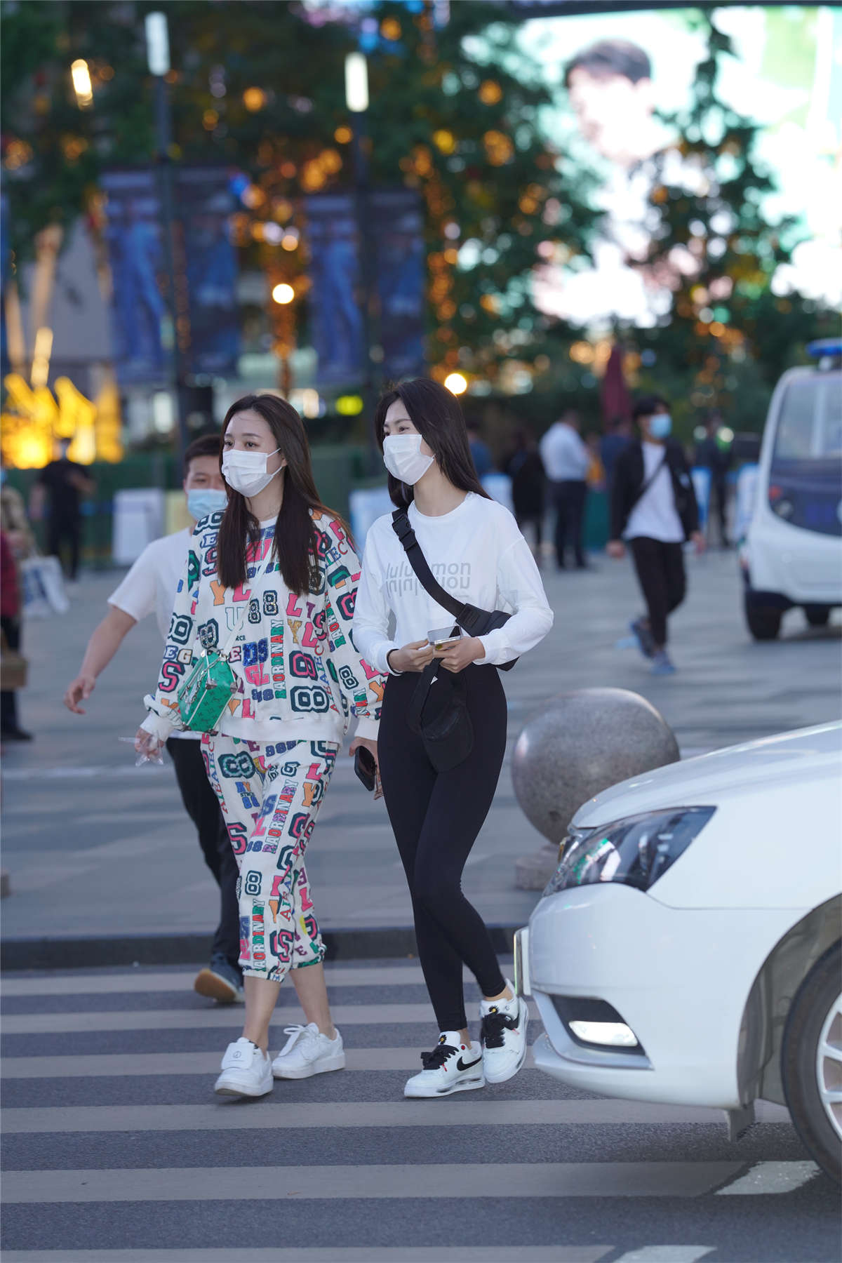 图片[2]-简单清爽瑜伽裤-日更街拍