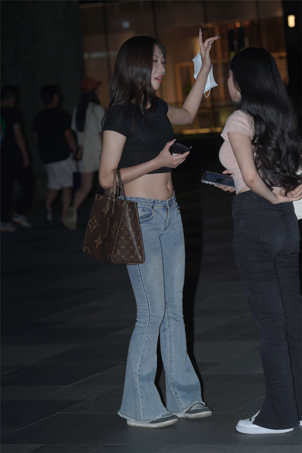 图片[2]-肉感牛仔裤-日更街拍