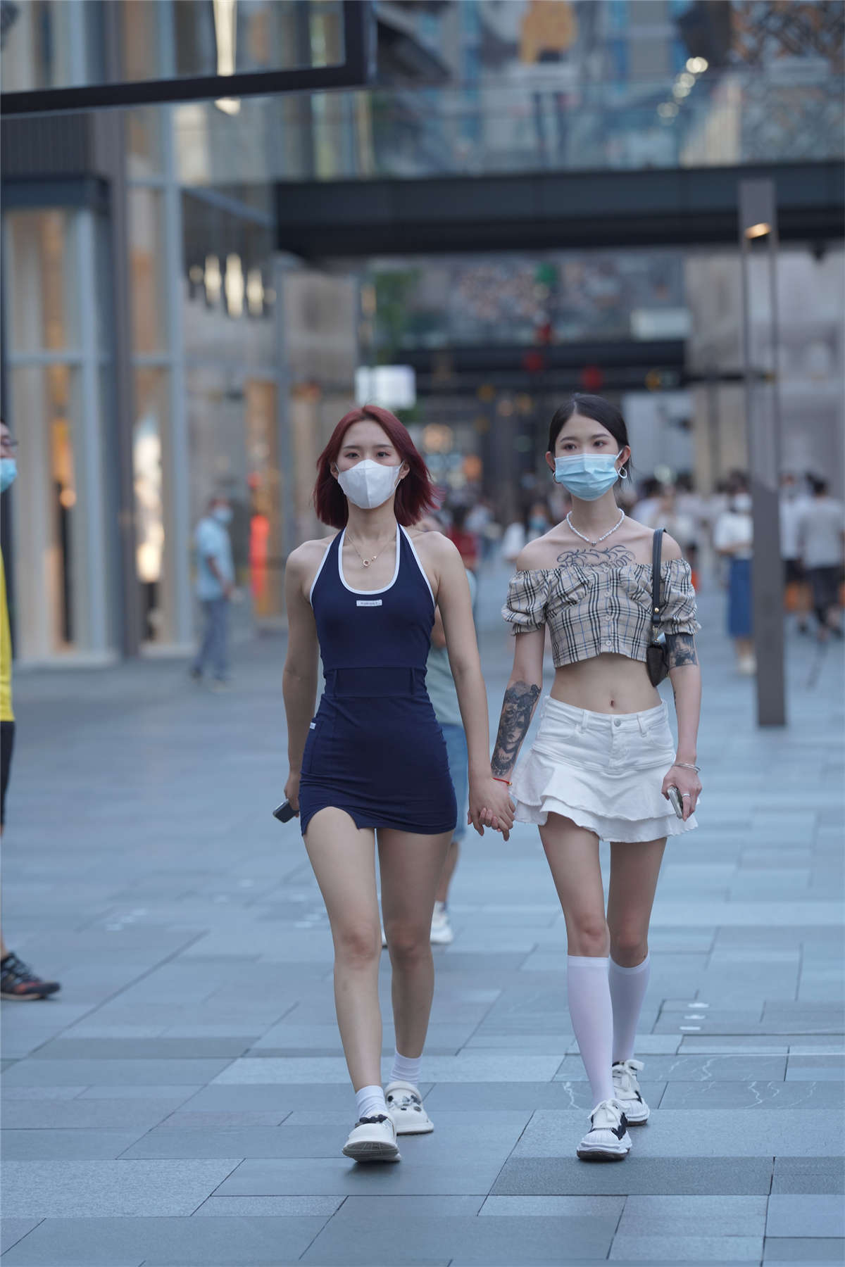 图片[2]-青春姐妹花-日更街拍