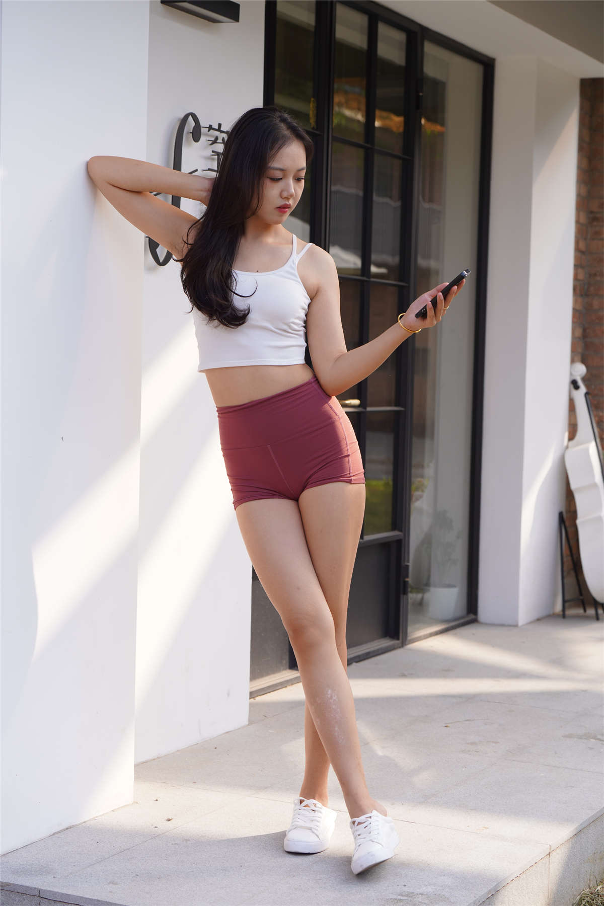 [魔镜原创摄影] kaine模拍作品 红色瑜伽短裤美眉-日更街拍