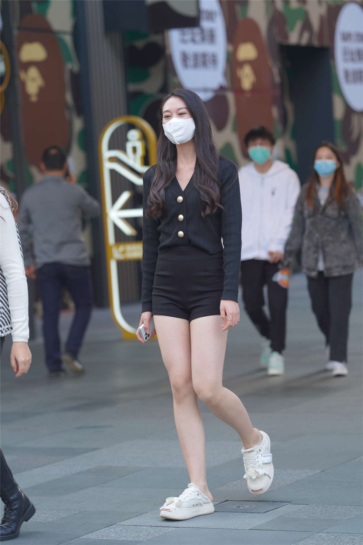 高挑长发美女-日更街拍