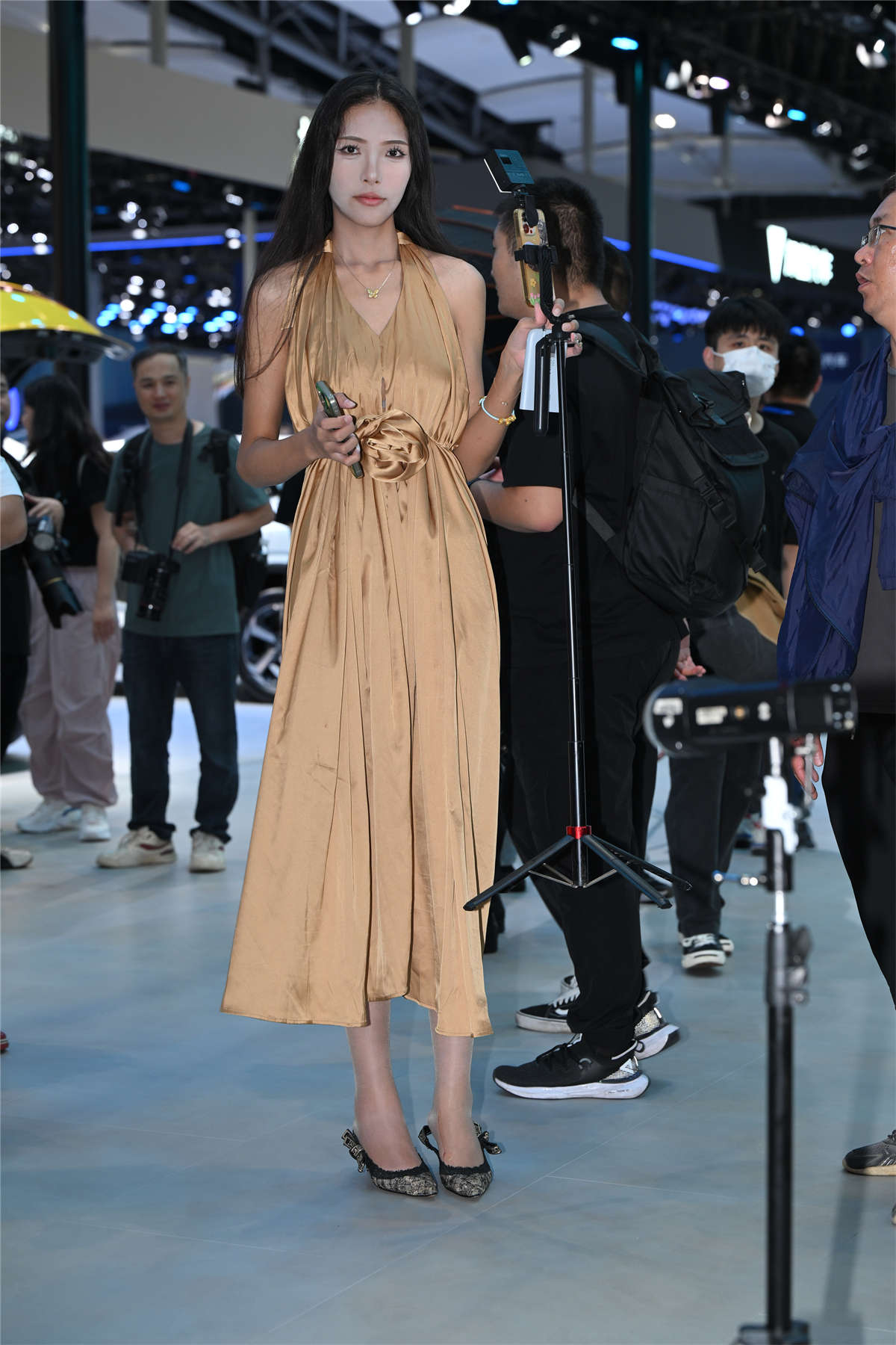 图片[2]-棕色长裙-日更街拍