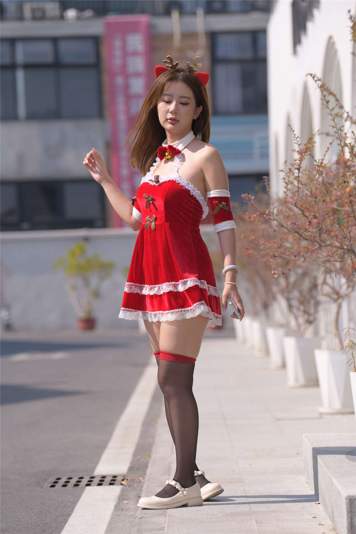 图片[2]-[魔镜原创摄影] 一始街拍作品 圣诞美眉-puls-日更街拍