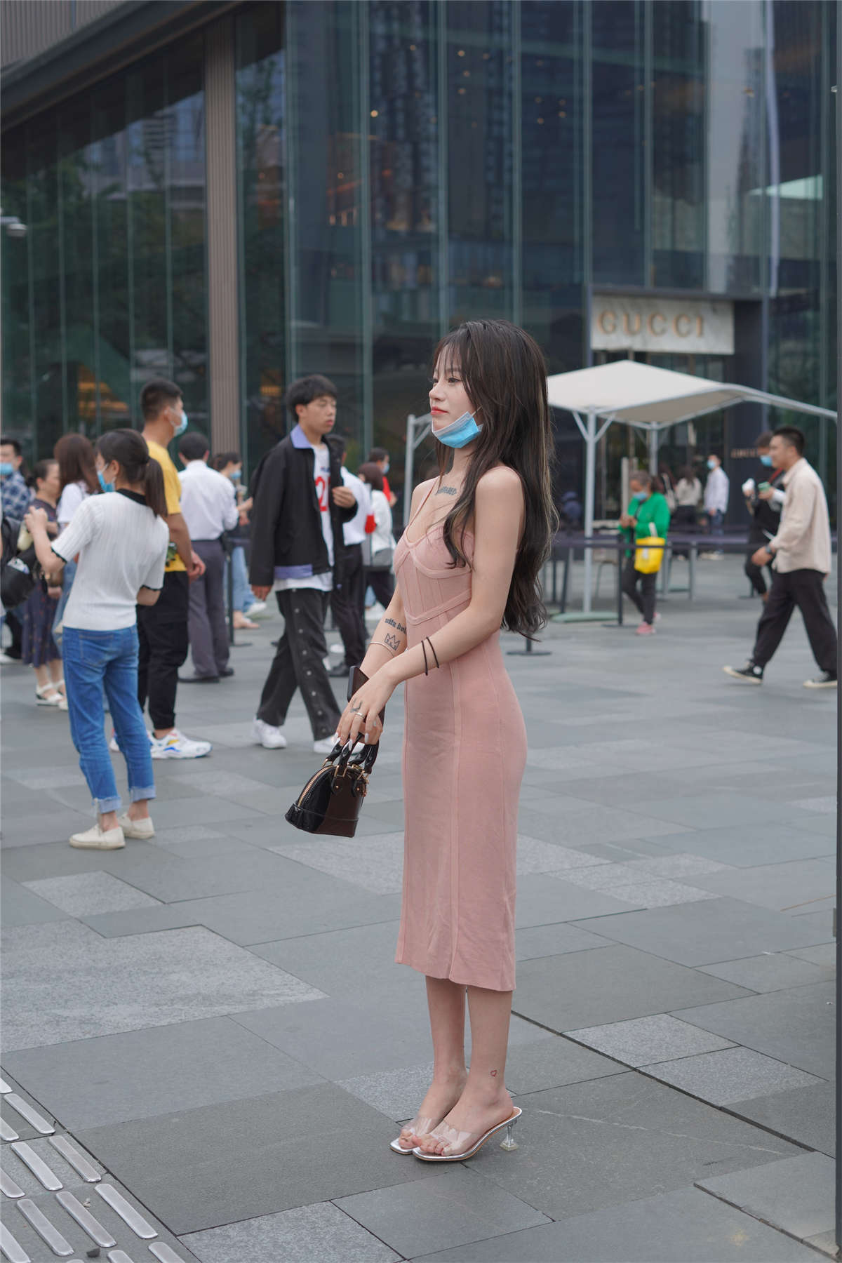 图片[2]-修身包臀长裙-日更街拍