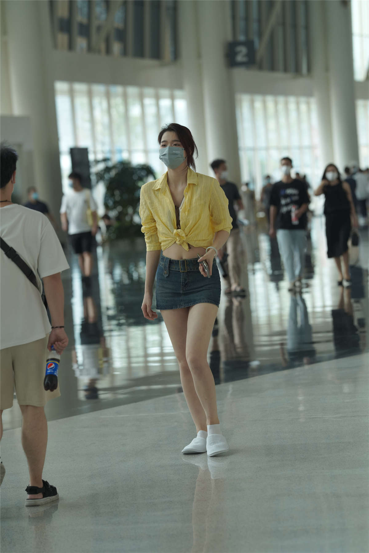 图片[2]-休闲装配短裙-日更街拍