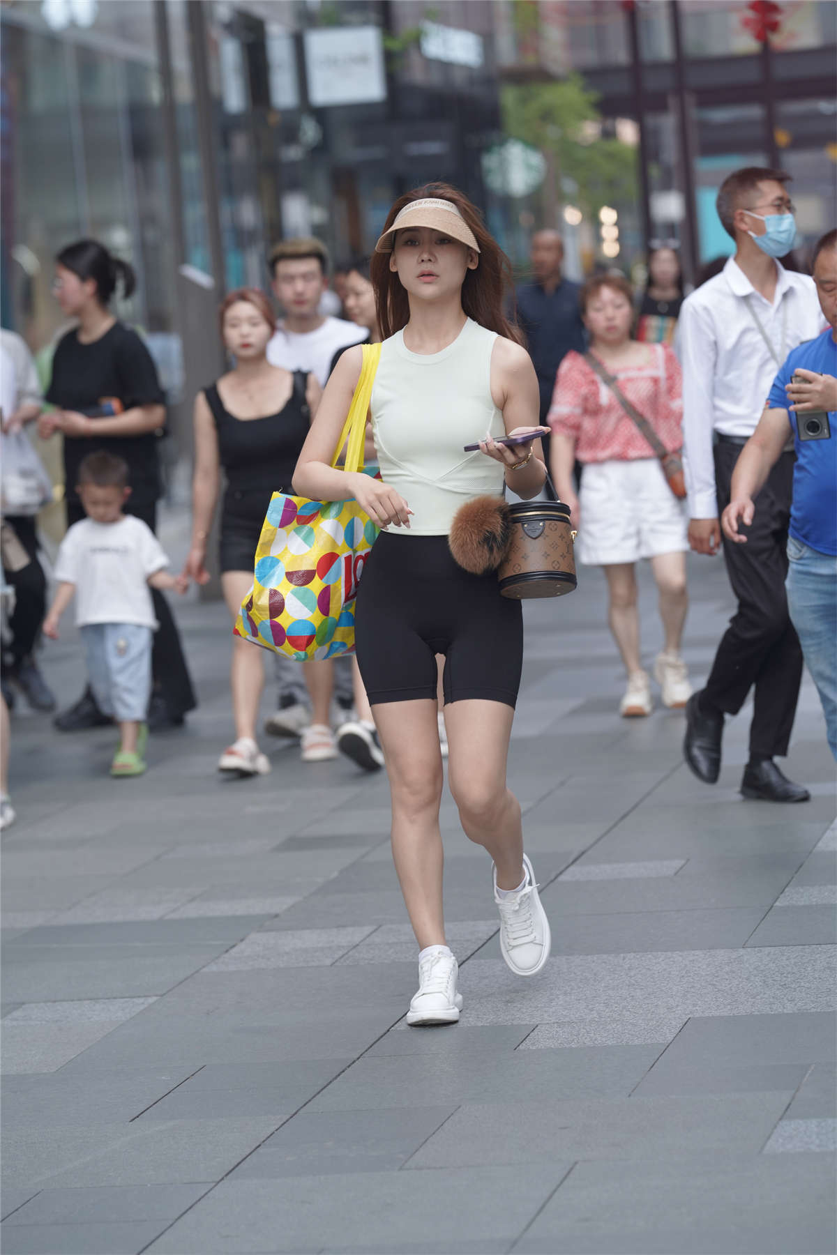 图片[2]-瑜伽短裤好身材-日更街拍