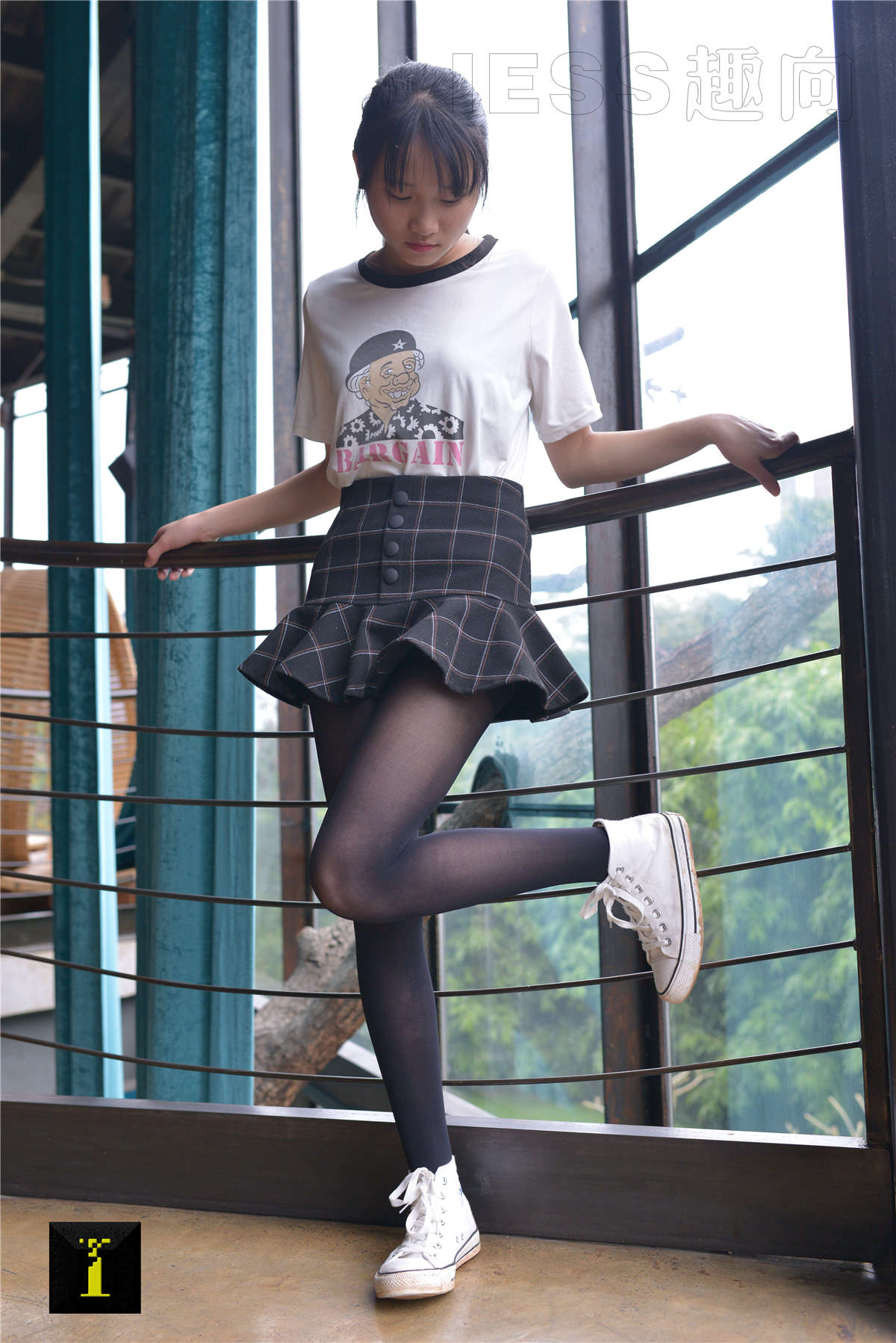 IESS异思趣向 普惠集052 妹妹琪琪 妹妹的80D（2）-日更街拍