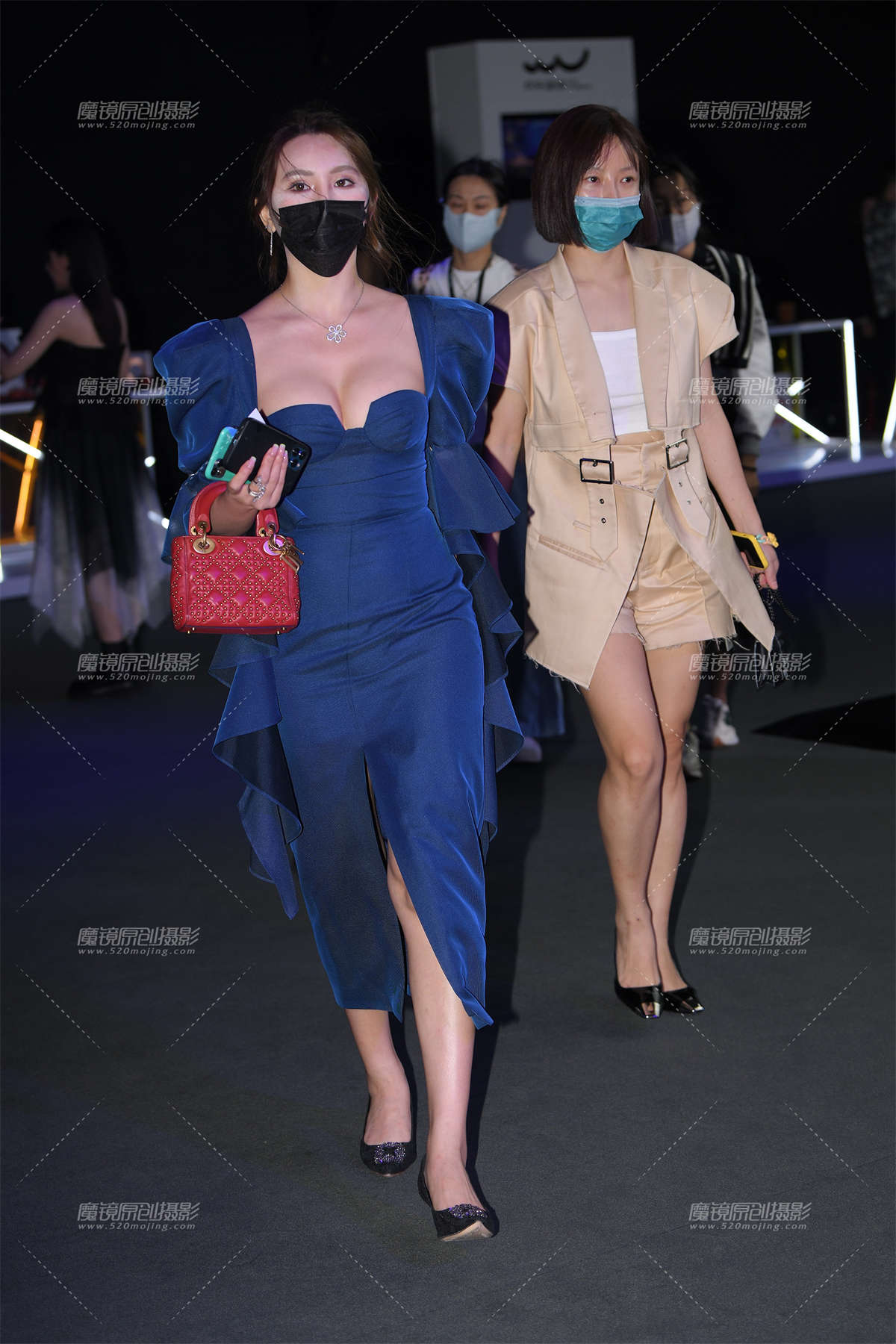 性感的女子-日更街拍