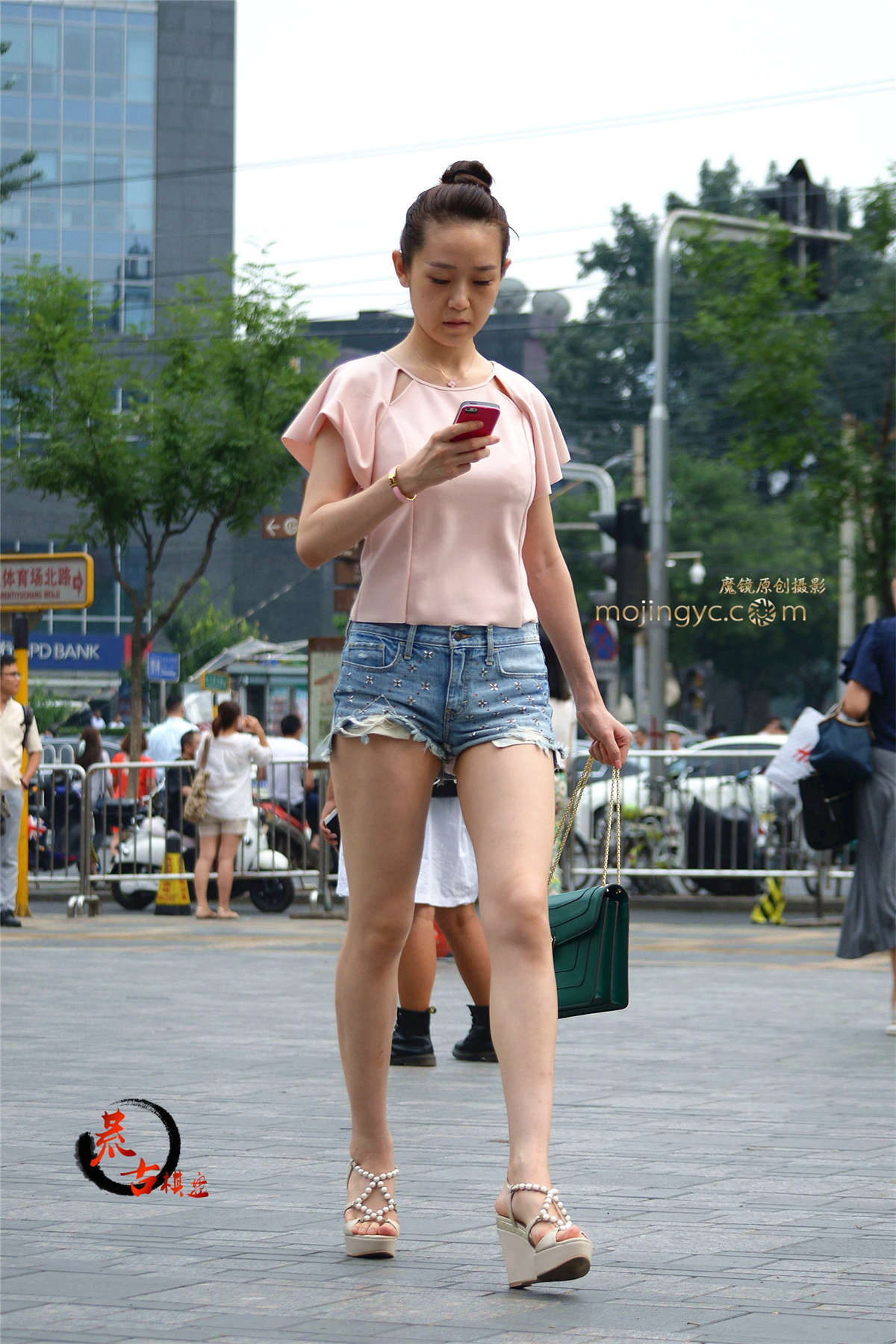 8-13 短裤美腿-日更街拍