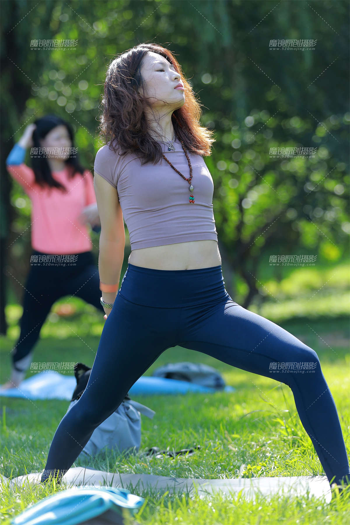 【小默赛帖】第1502篇★魅力紧身★-日更街拍