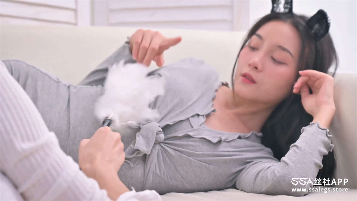 SSA丝社视频 NO.0078 雪儿&君君 白色丝袜-日更街拍