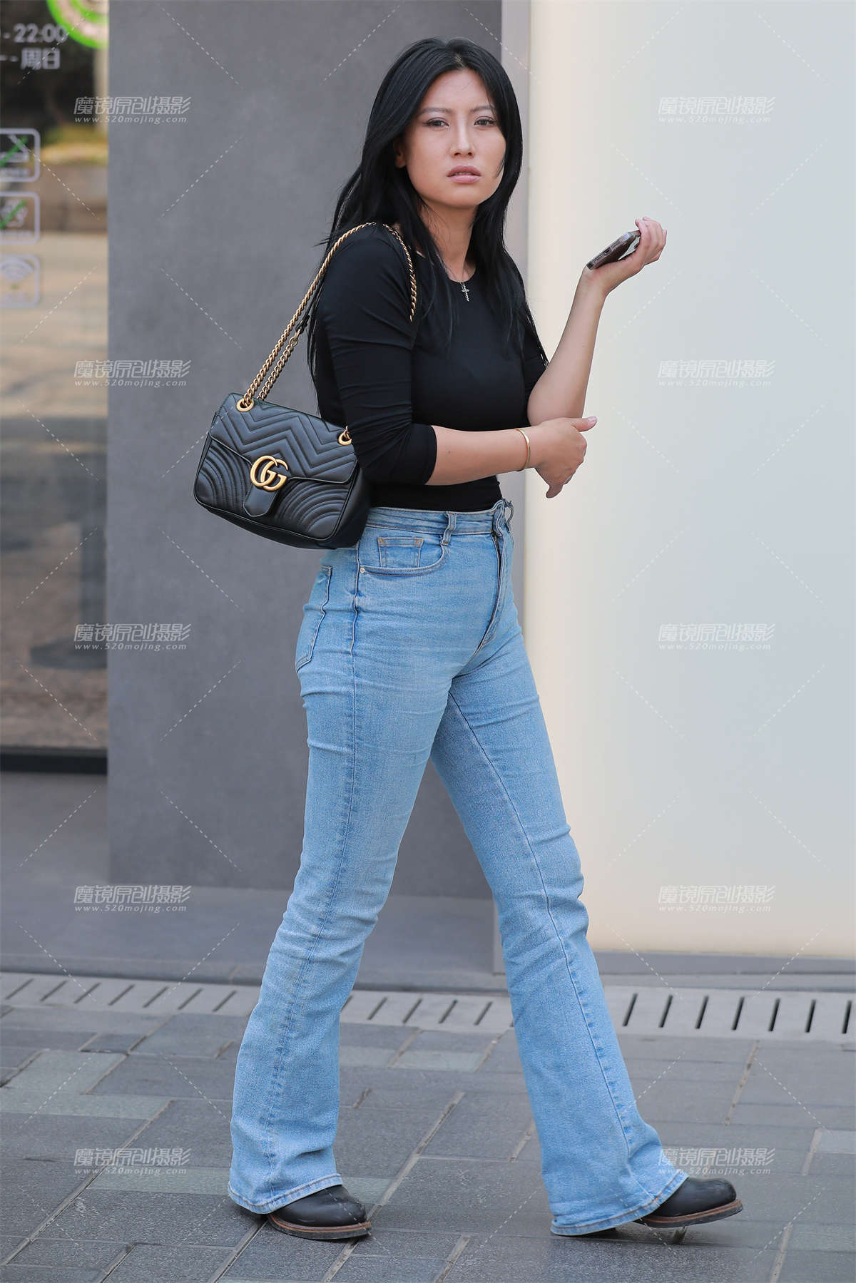 图片[2]-蓝色牛仔裤辣妈-日更街拍