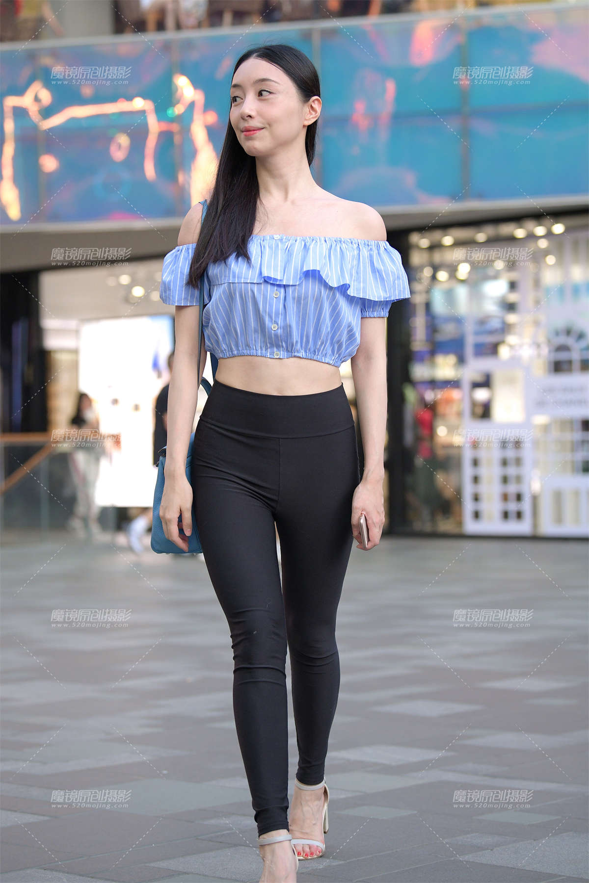 【街拍之魂赛帖】傍晚黑色紧身-日更街拍