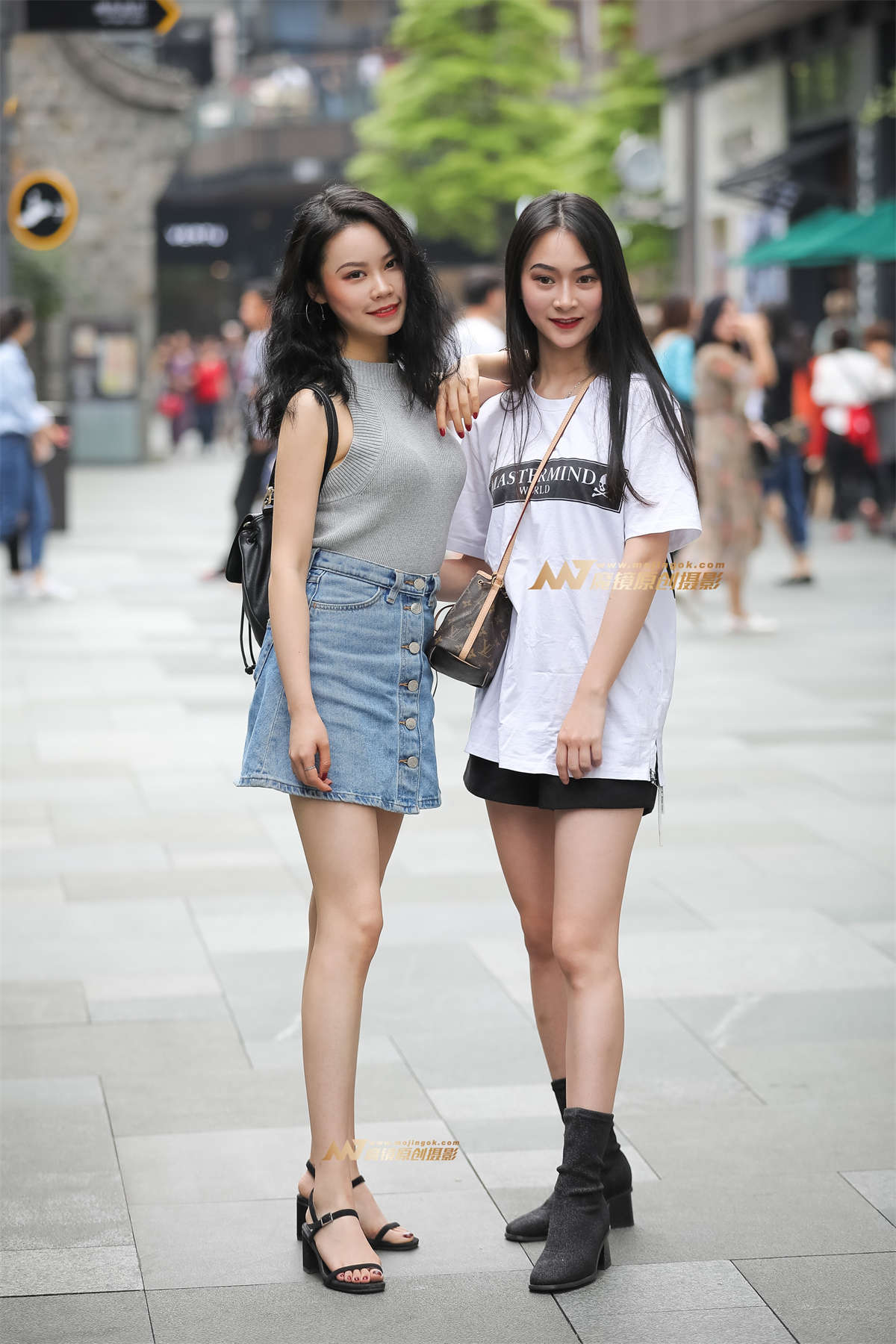 白净的肌肤-日更街拍