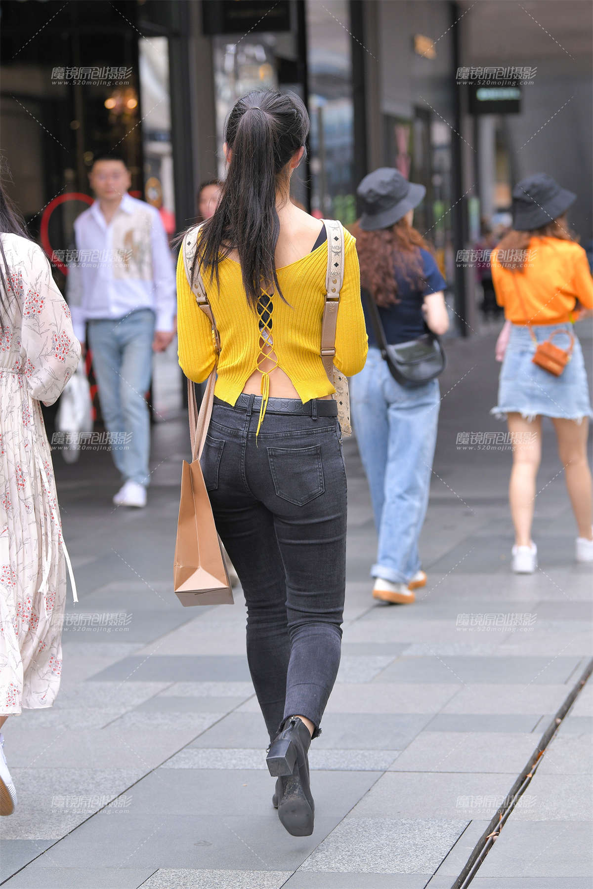 图片[2]-嘟嘟嘴的紧牛~-日更街拍