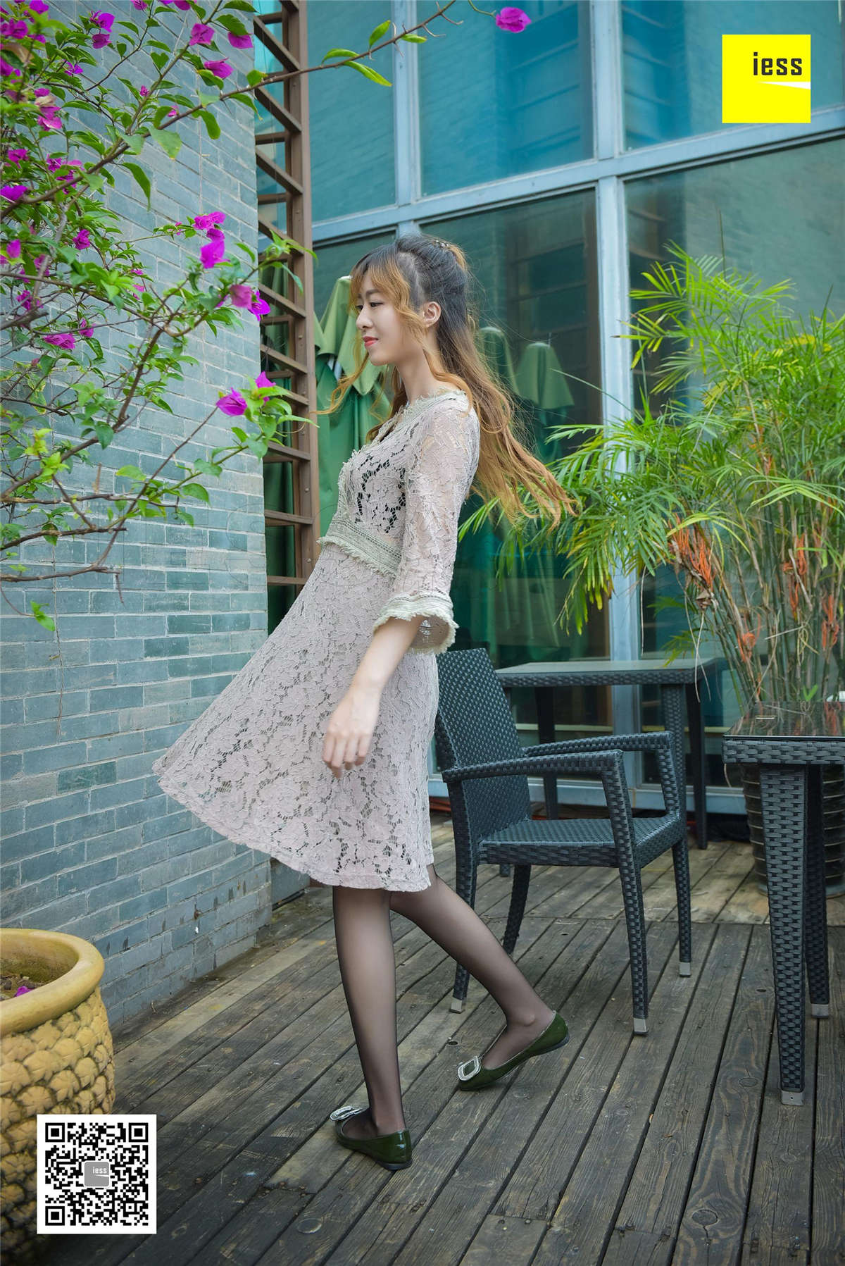 图片[2]-IESS异思趣向 丝享家105期：妹子你还是穿平底鞋吧紫紫-日更街拍