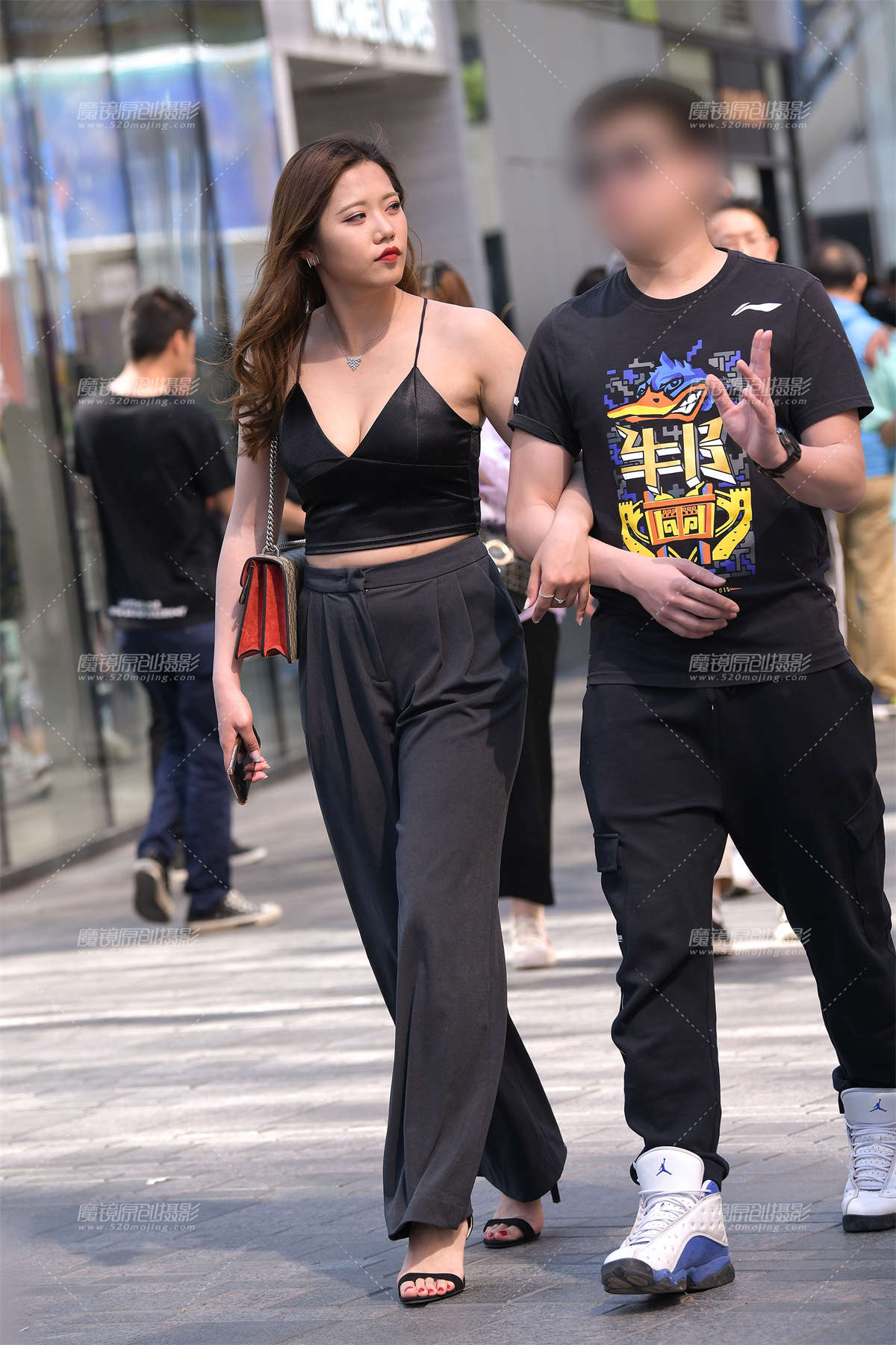 【街拍之魂赛帖】她的名字叫有容-日更街拍