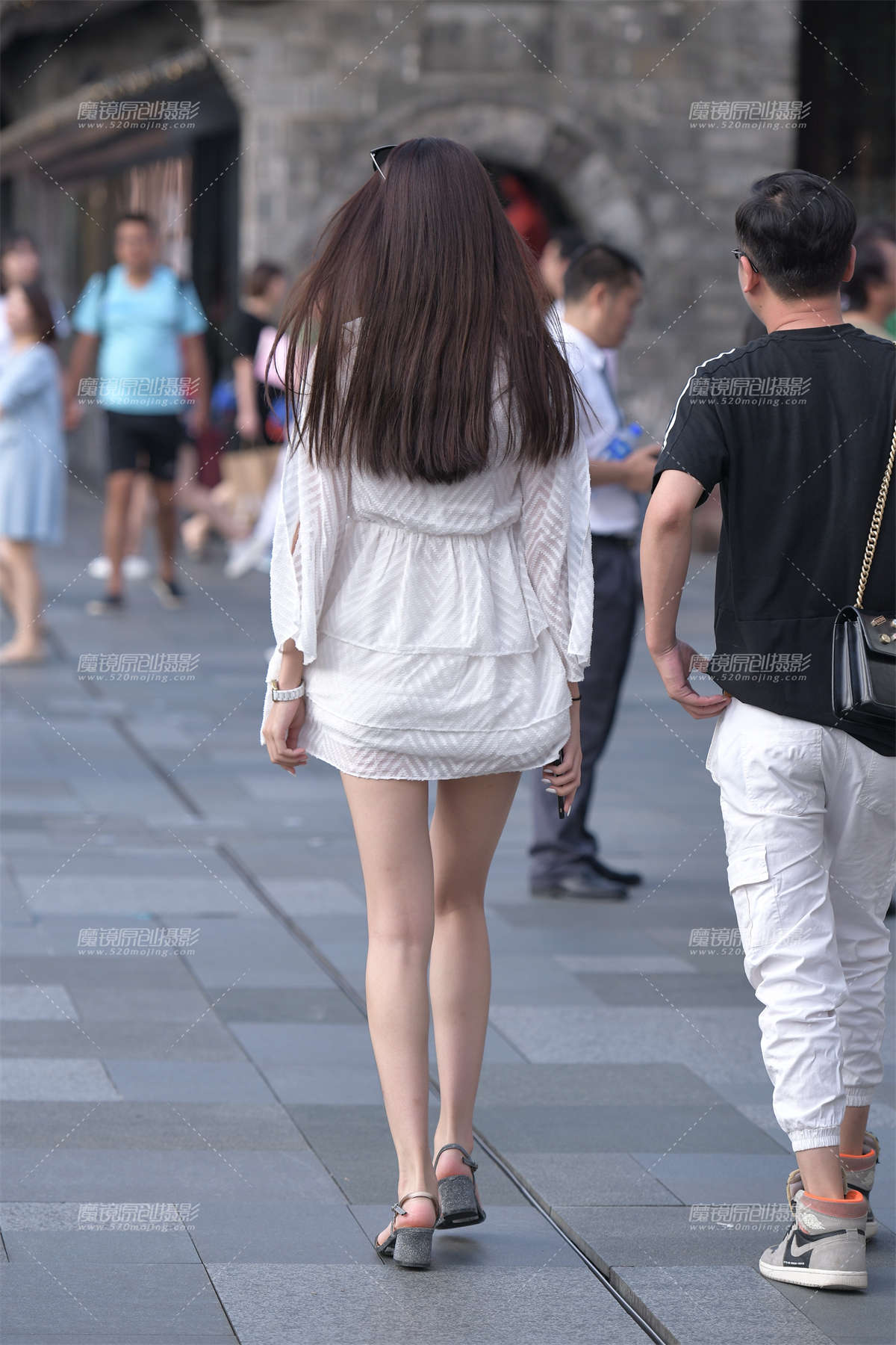 图片[2]-【慕容笙赛贴】聊天的美女-日更街拍