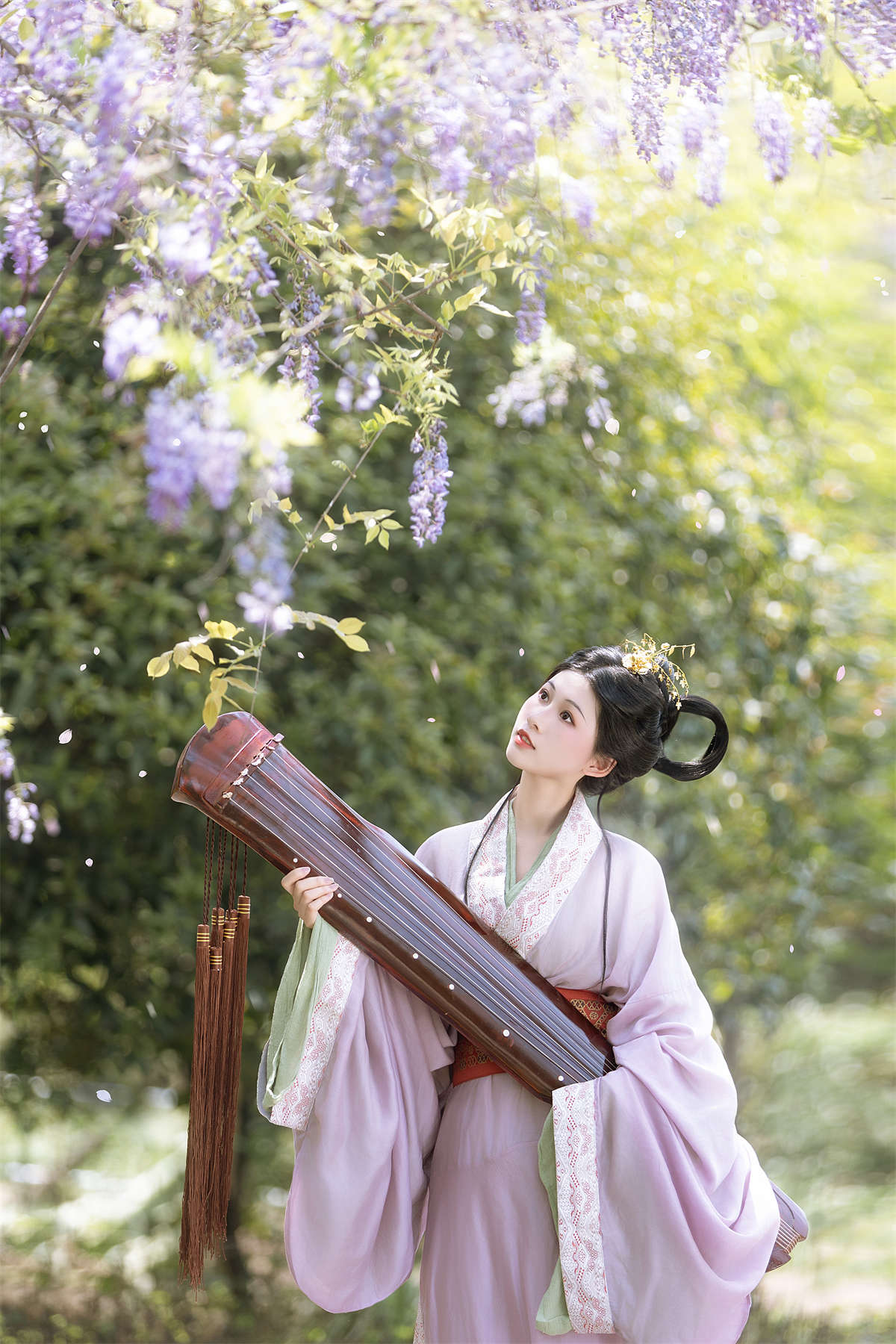 图片[2]-YITUYU艺图语 2025.04.21 藤下小记 小y今天也很开心-日更街拍