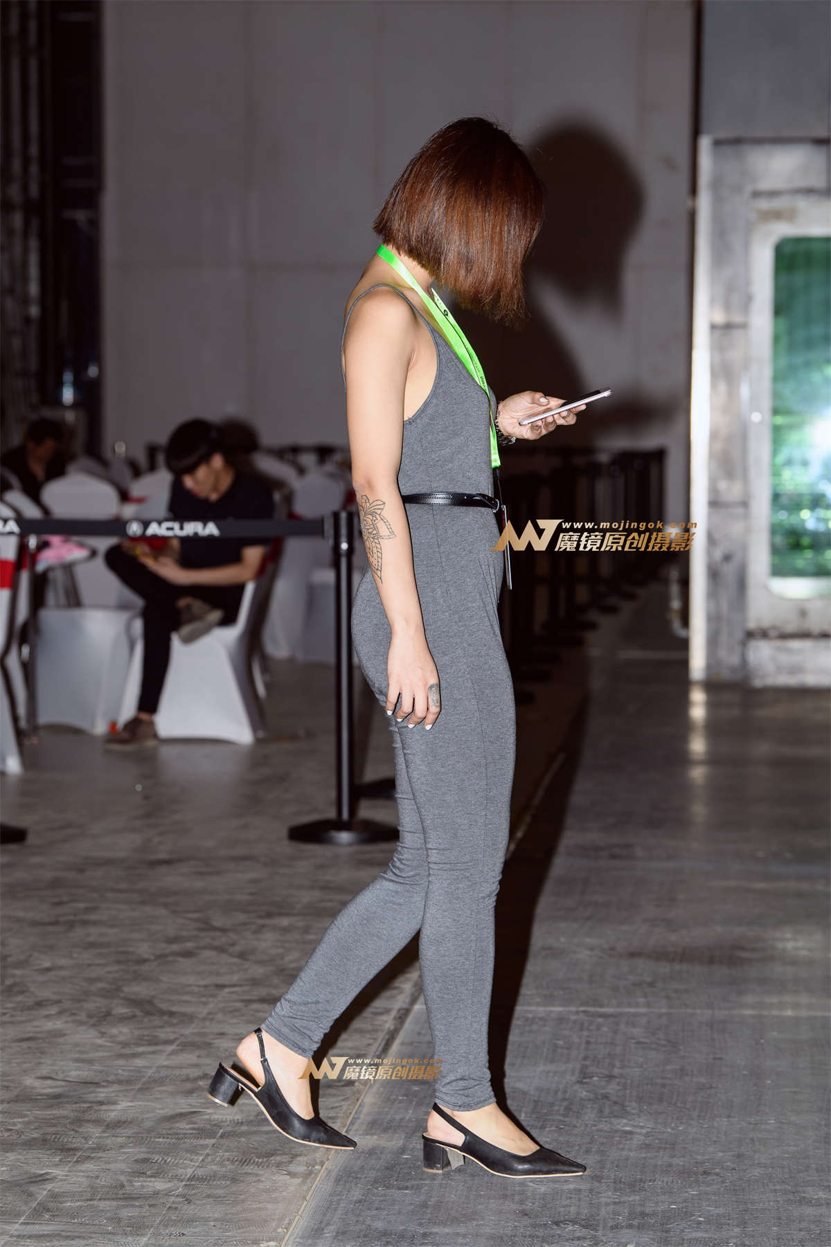 图片[2]-【久久赛帖】吊带连体紧身衣展示完美身材-日更街拍