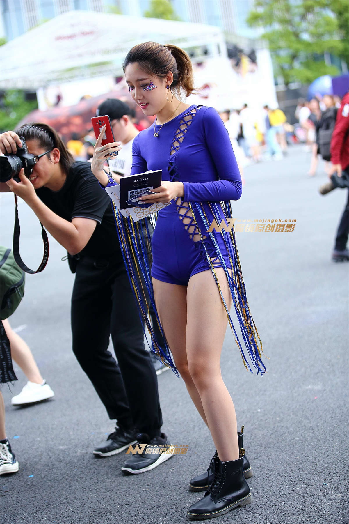 【Mark赛帖】蓝色热裤美女-日更街拍