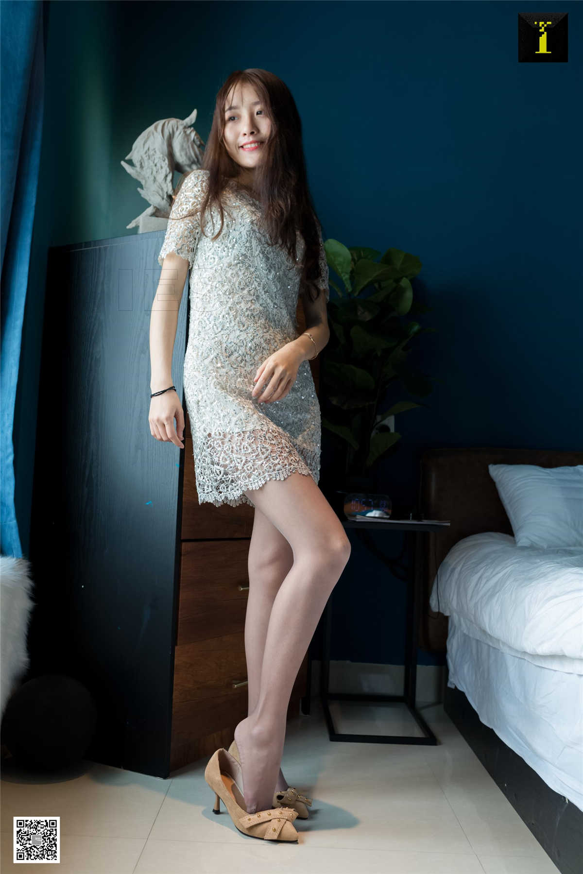 IESS异思趣向 丝享家507期：婉萍的迷离眼神婉萍-日更街拍