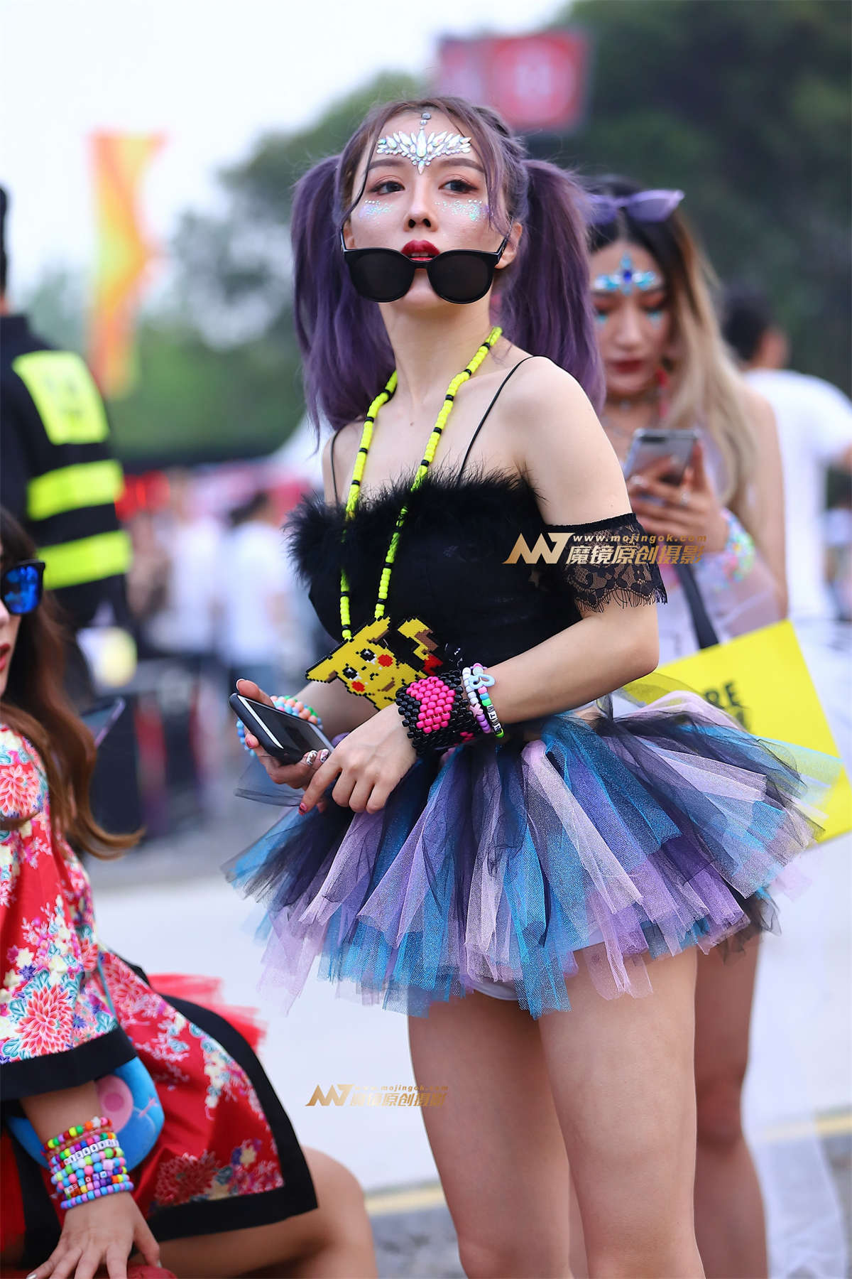 【Mark赛帖】拿烟的样子是如此的精致-日更街拍