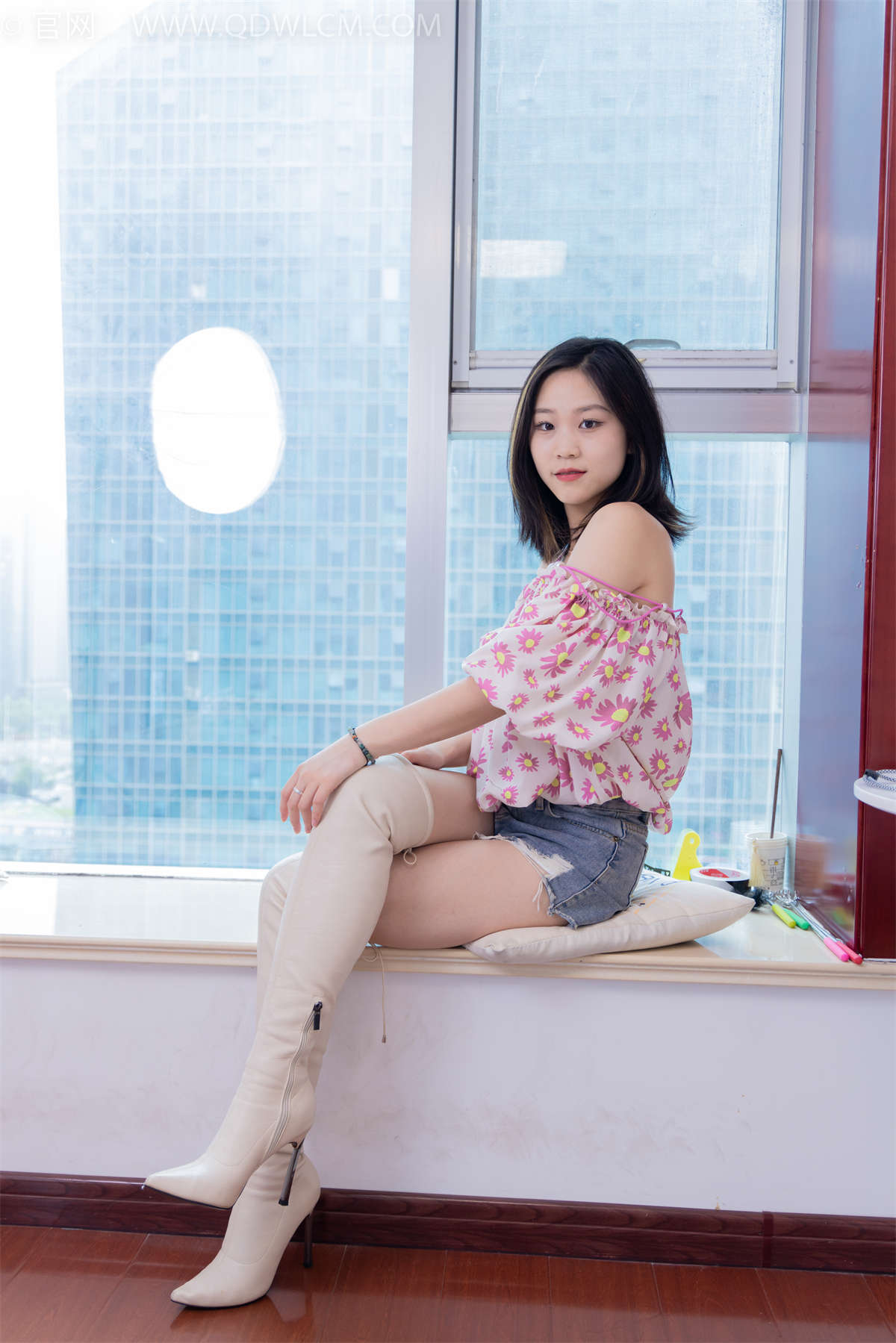 物恋传媒 NO.1656 桃桃-跌近深海里-日更街拍