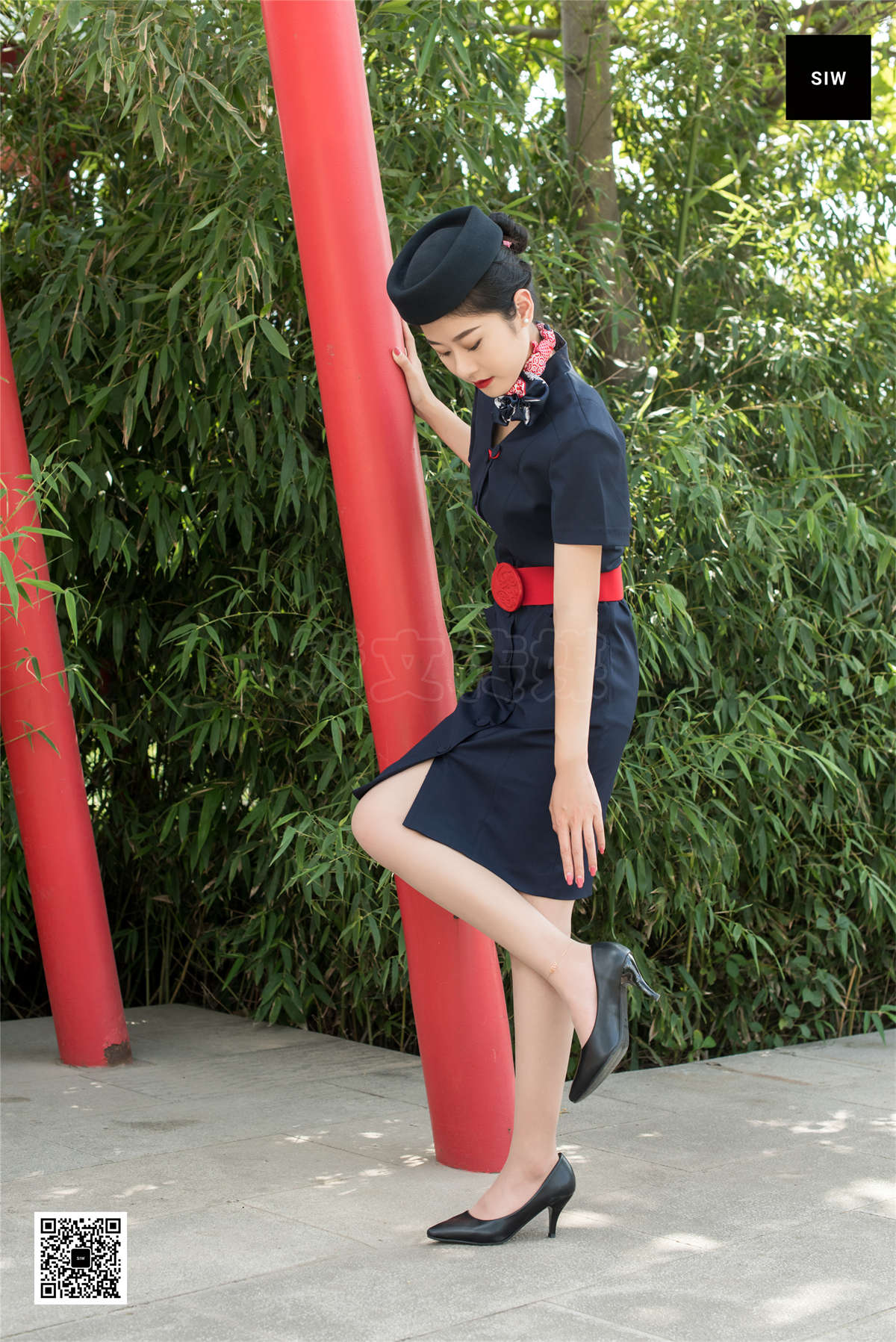 SIW斯文传媒 VOL.002 最美空乘PK 龙哥-日更街拍