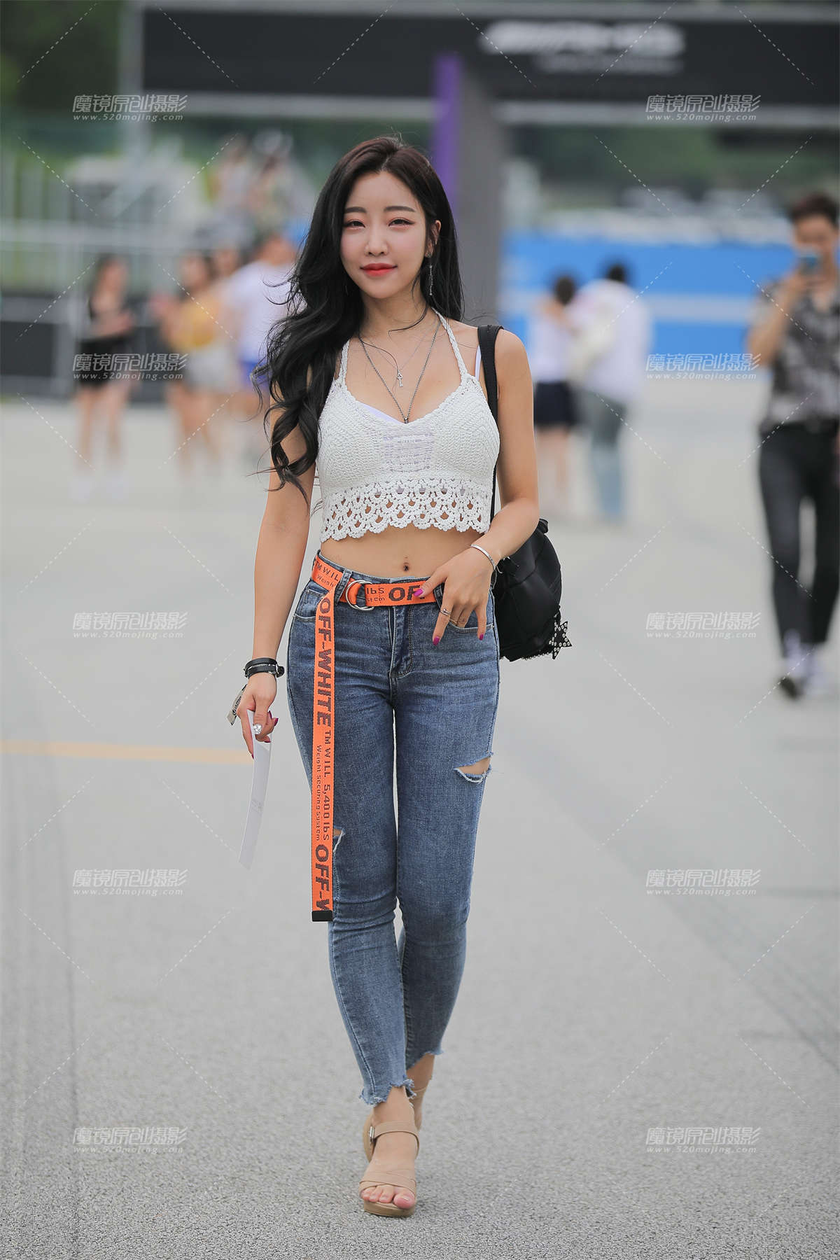 紧牛女生-日更街拍